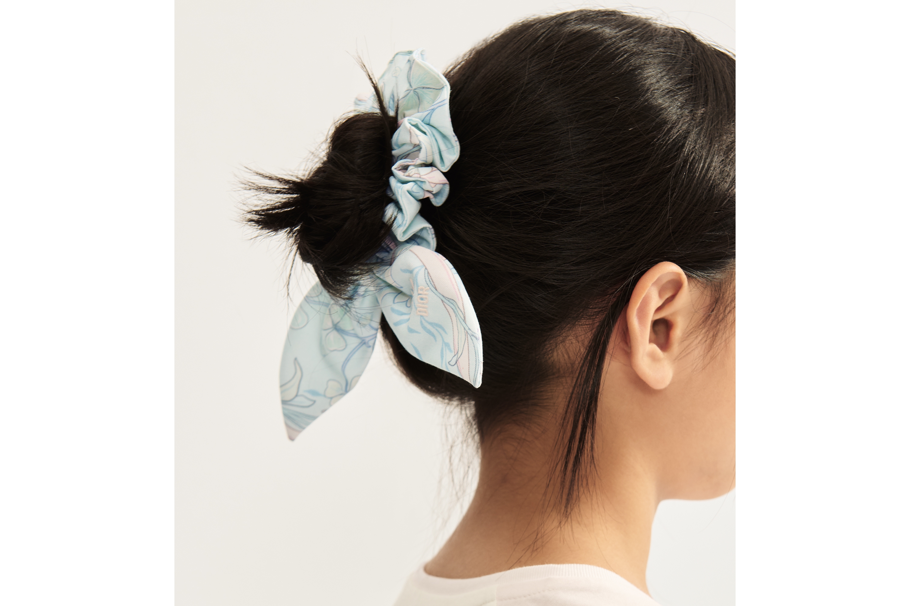 Look Kids' Scrunchies Ivory Cotton Poplin, Light Blue Cotton with Pastel Seasonal Floral Motif, and Ivory Tweed with Yellow and Gold-Tone Cannage Jacquard Pattern E27