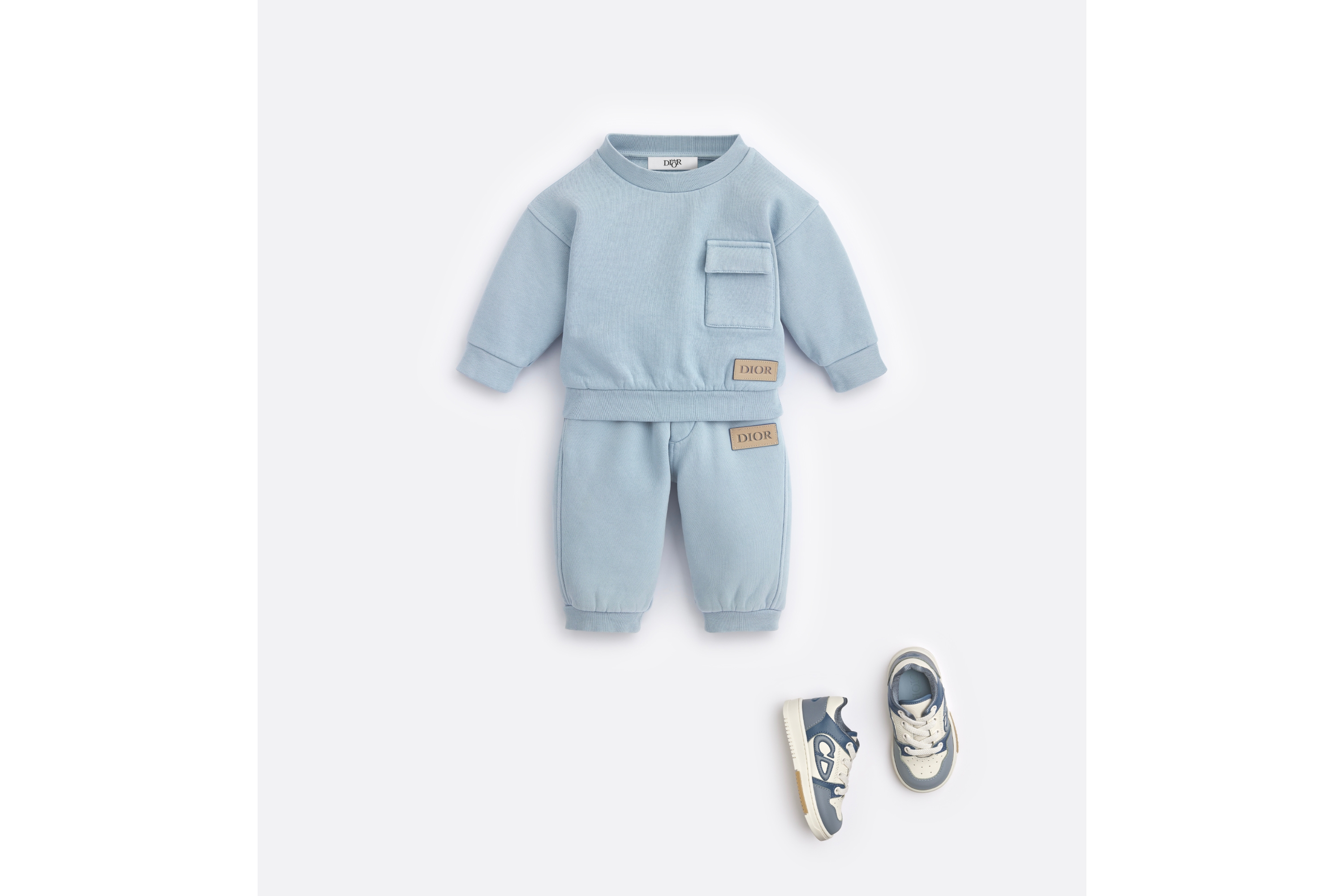 Sweatshirt für Babys Gebürstetes Baumwollfleece in Hellblau E08