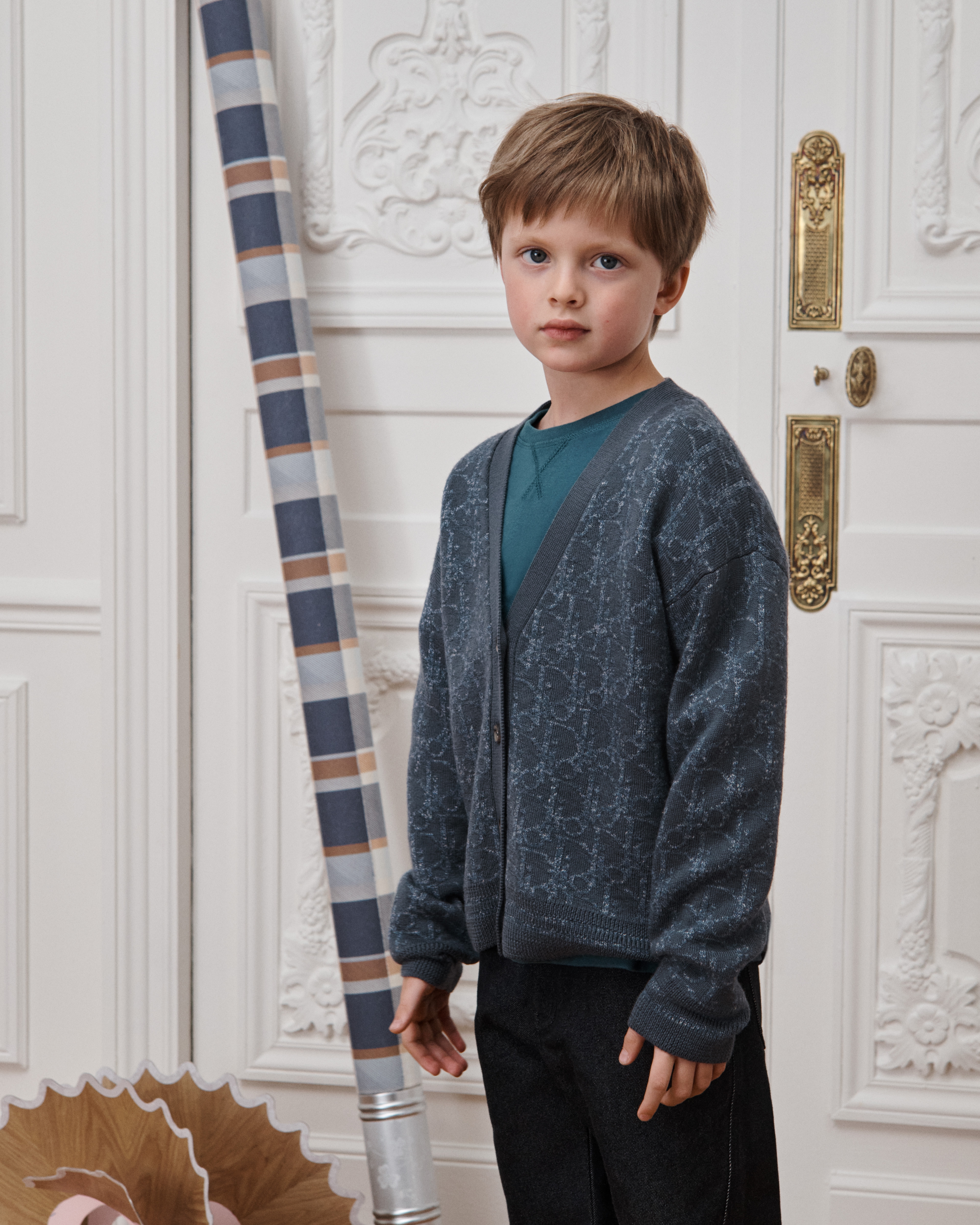 Cárdigan infantil Punto de lana y lino con Dior Oblique en jacquard azul grisáceo deslavado E02