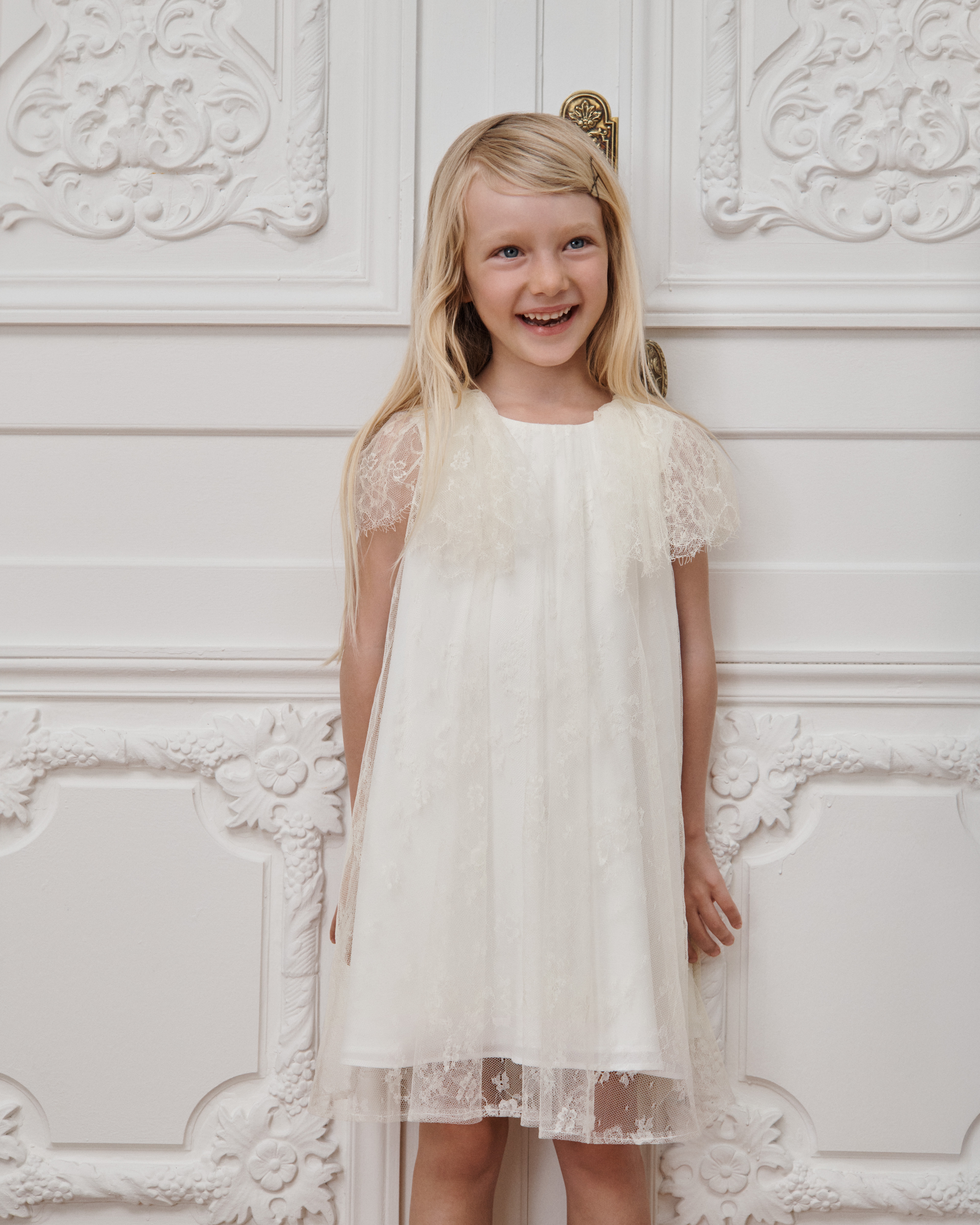 Ausgestelltes Kleid für Kinder