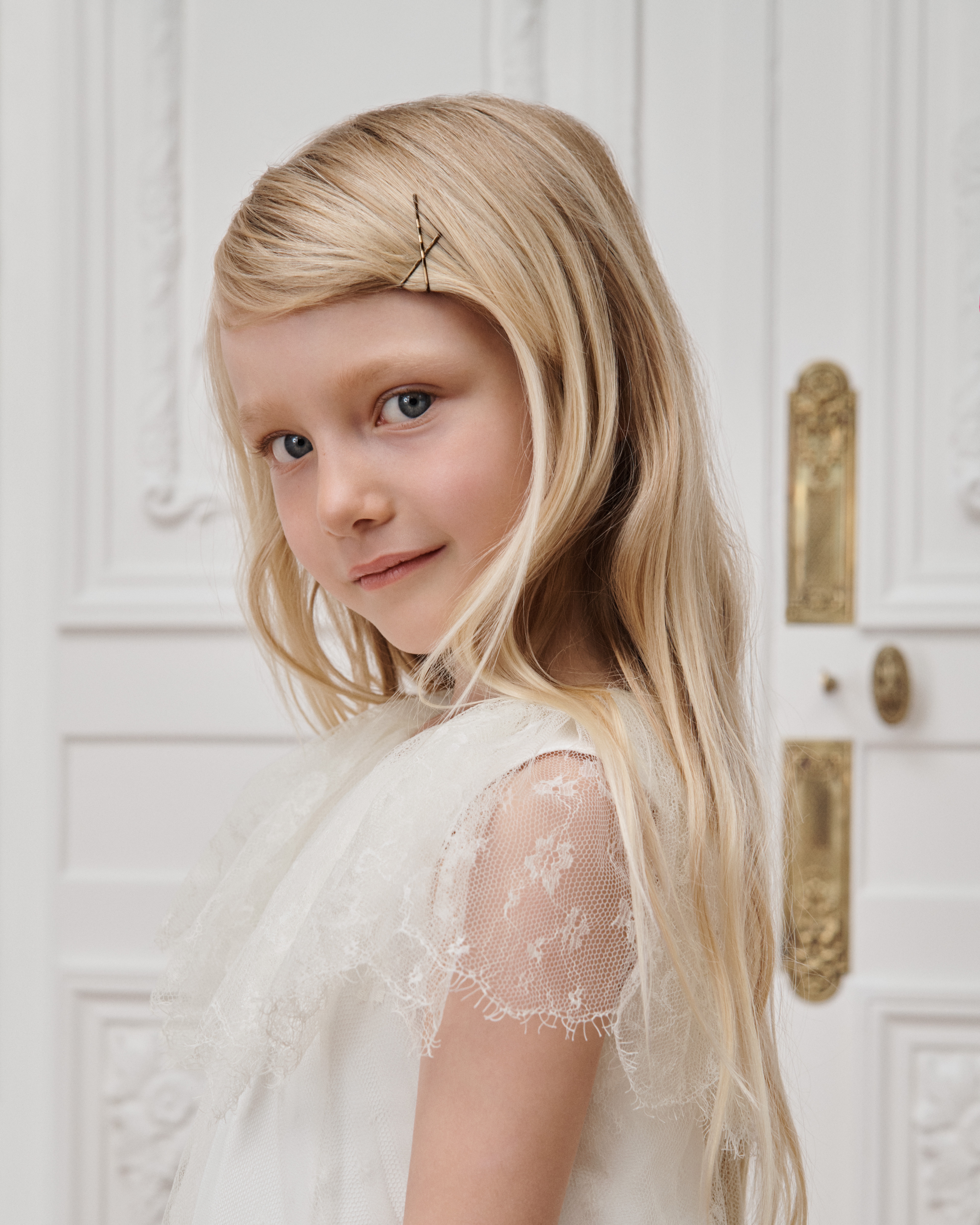 Ausgestelltes Kleid für Kinder