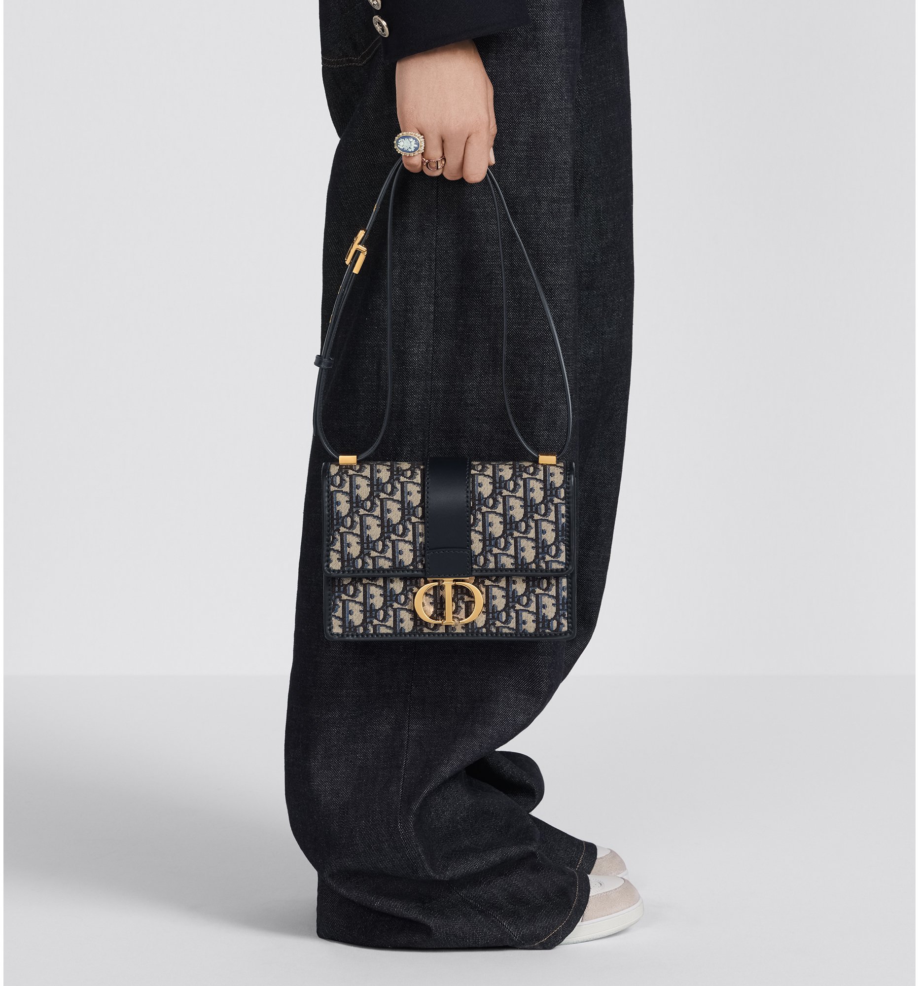 Montaigne dior oblique bag online