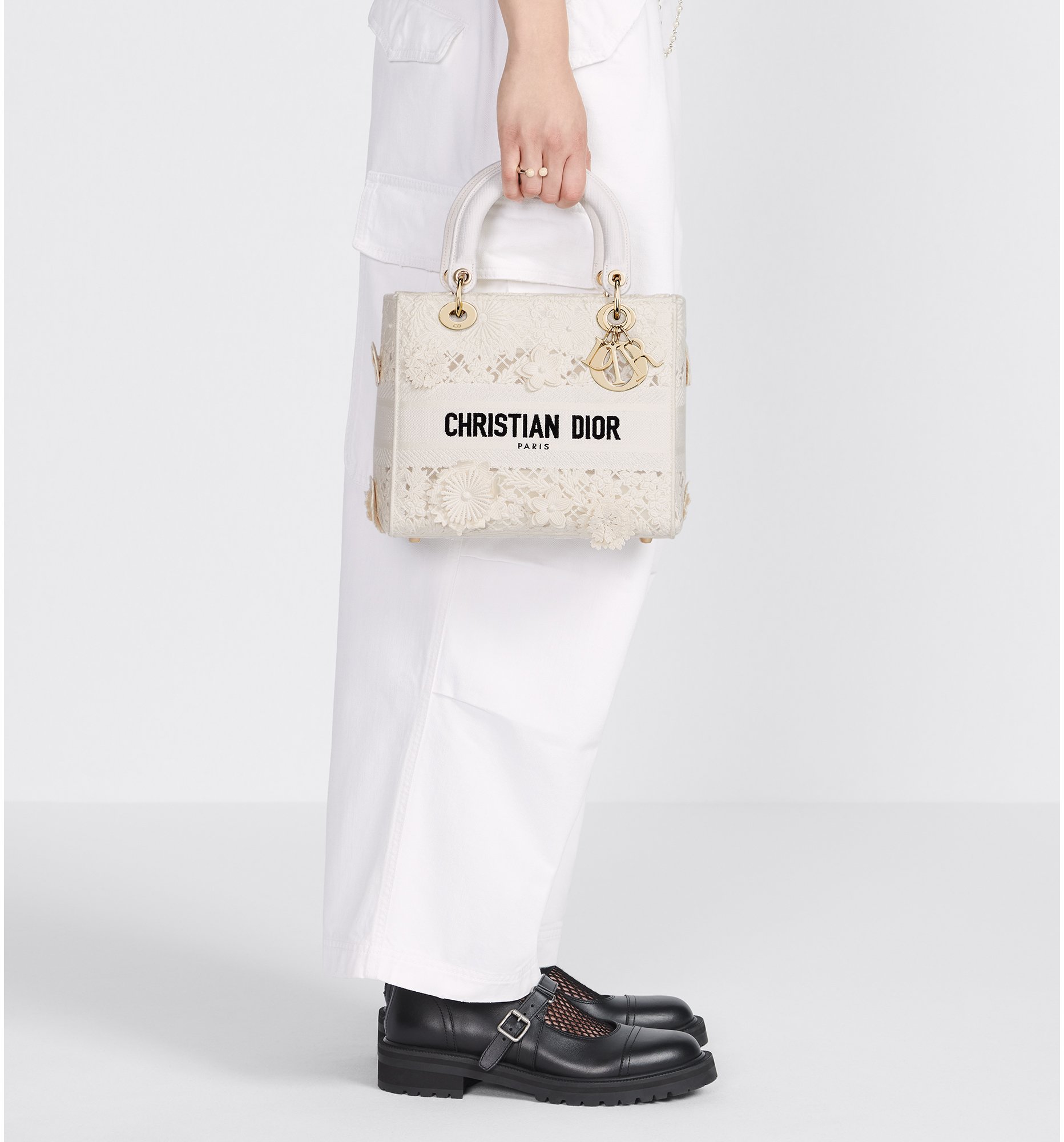 DIOR | Lady D-Lite バッグ ミディアム D-Lace エンブロイダリー