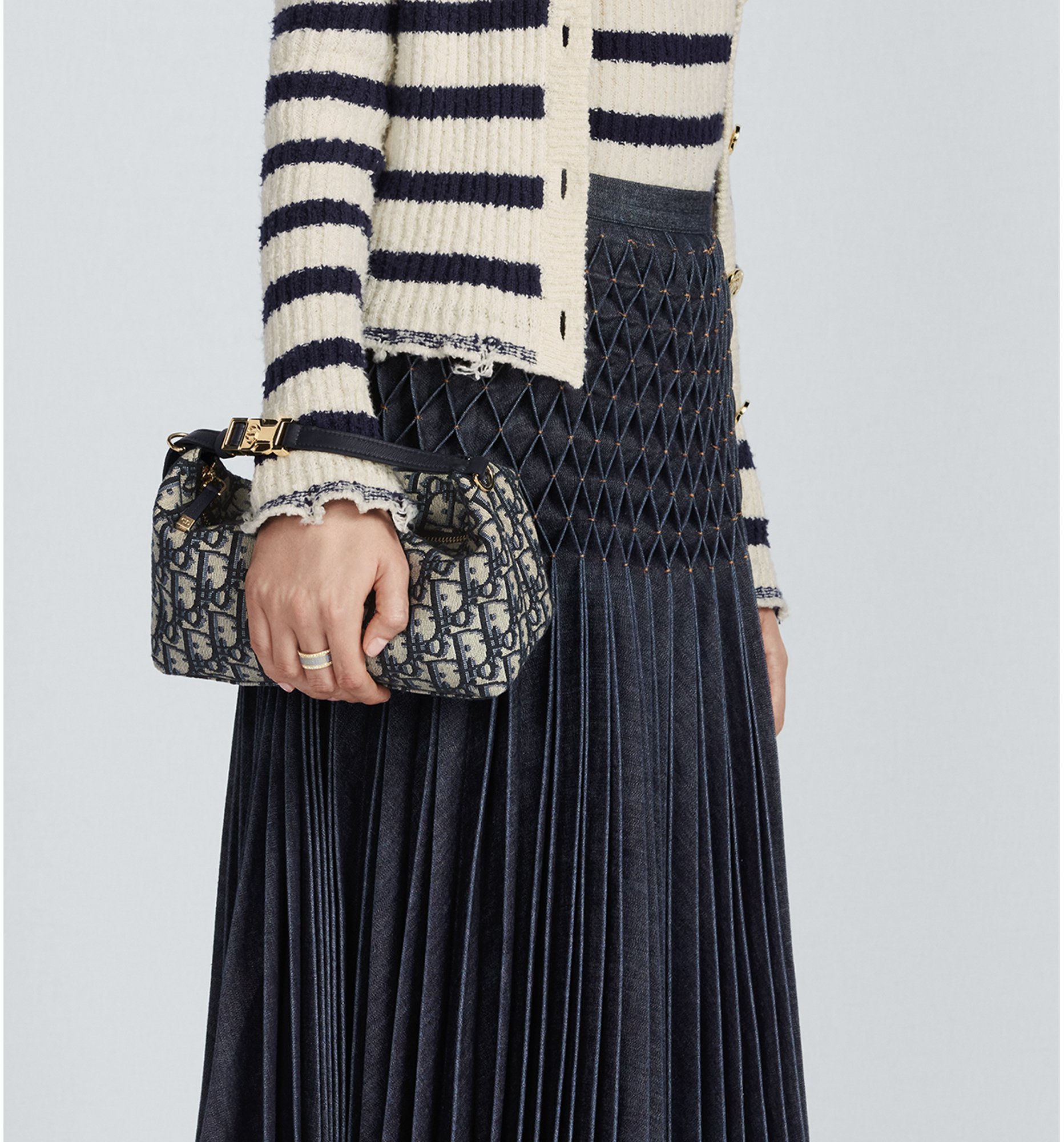 디올 미디엄 트래벌 노마드 파우치 S5554OTZQ_M928