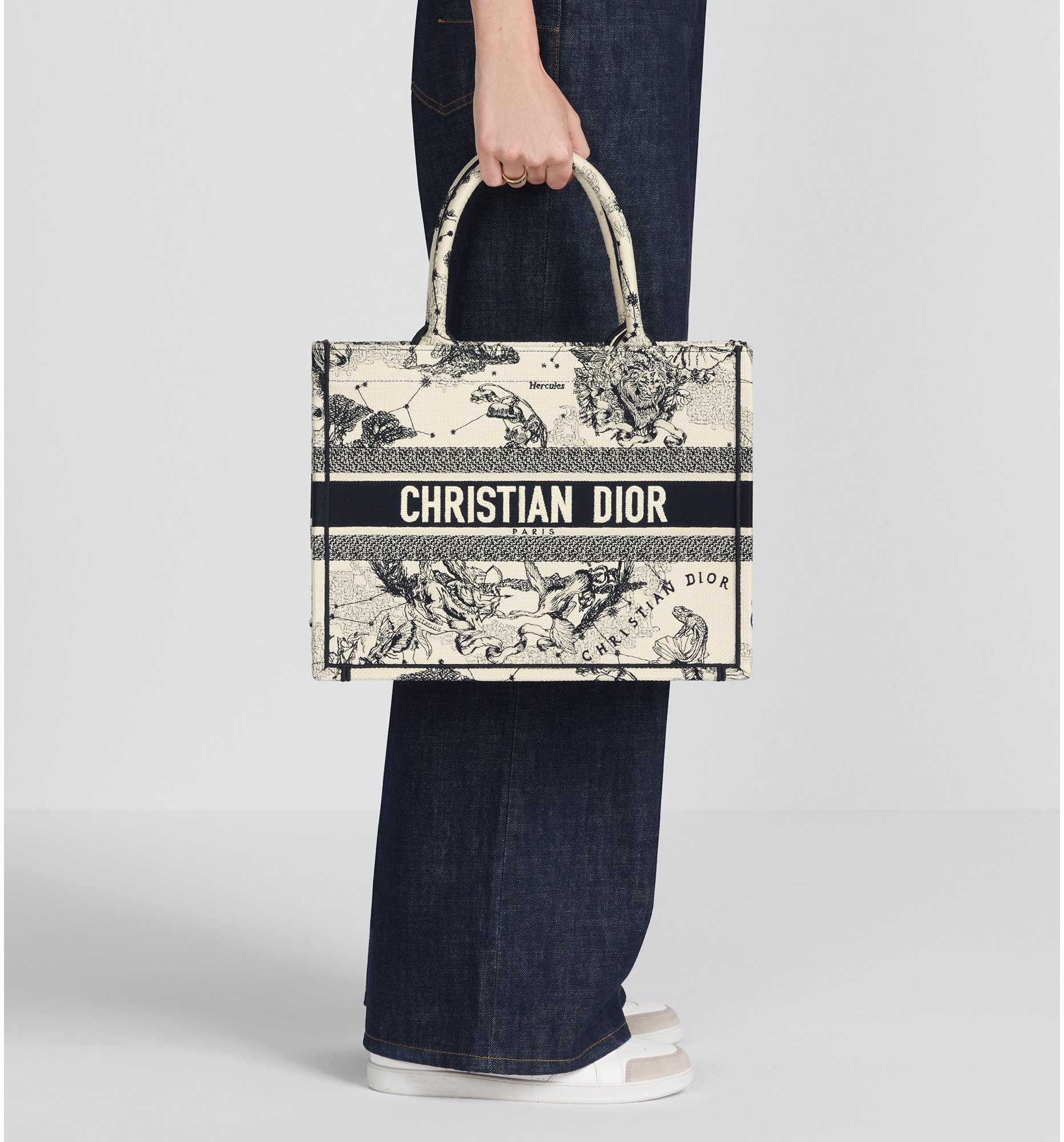 디올 미디엄 Dior 북 토트백 M1296ZRHZ_M06E