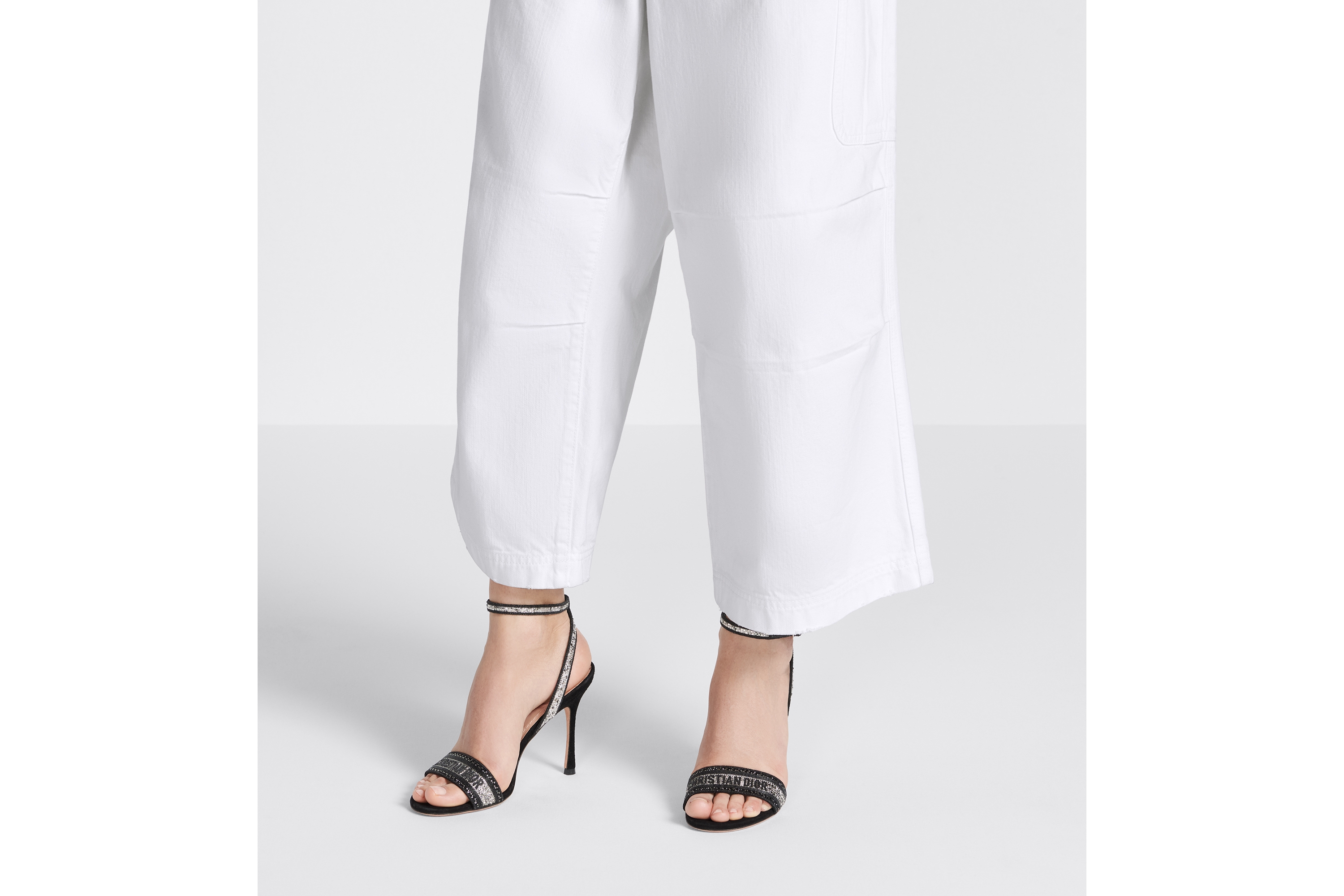 Look Dway Heeled Sandal Black Cotton Embroidered with Thread and Silver-Tone Strass E15