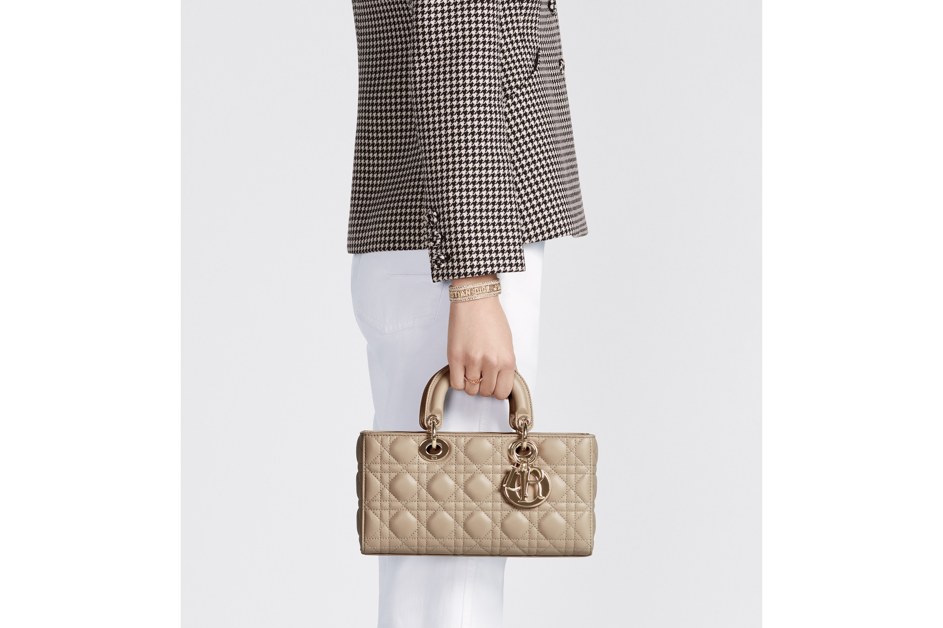 Look Medium Lady D-Joy Bag Sand-Colored Cannage Lambskin E11