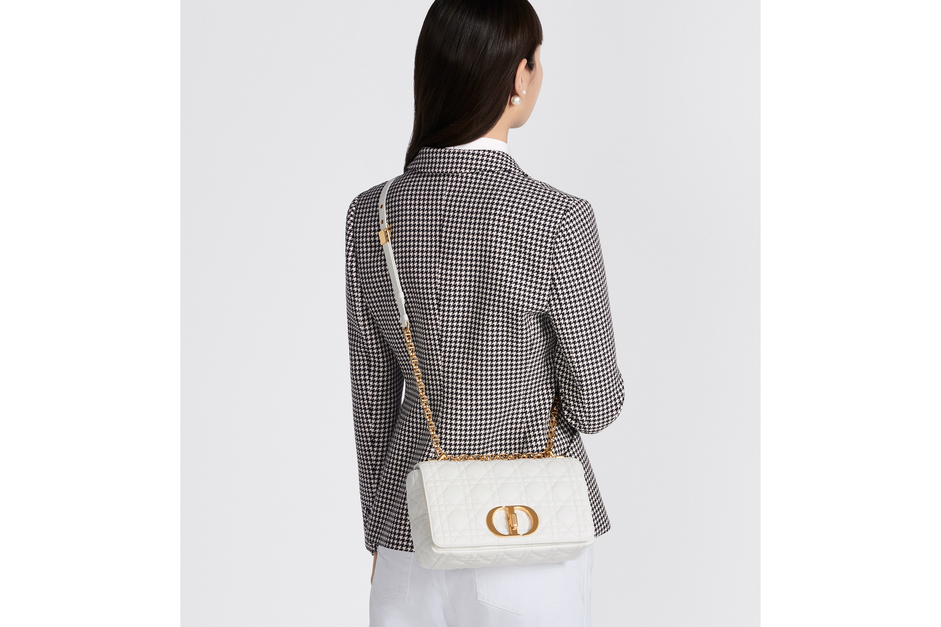 Look Medium Dior Caro Bag Ivory Supple Cannage Calfskin E05