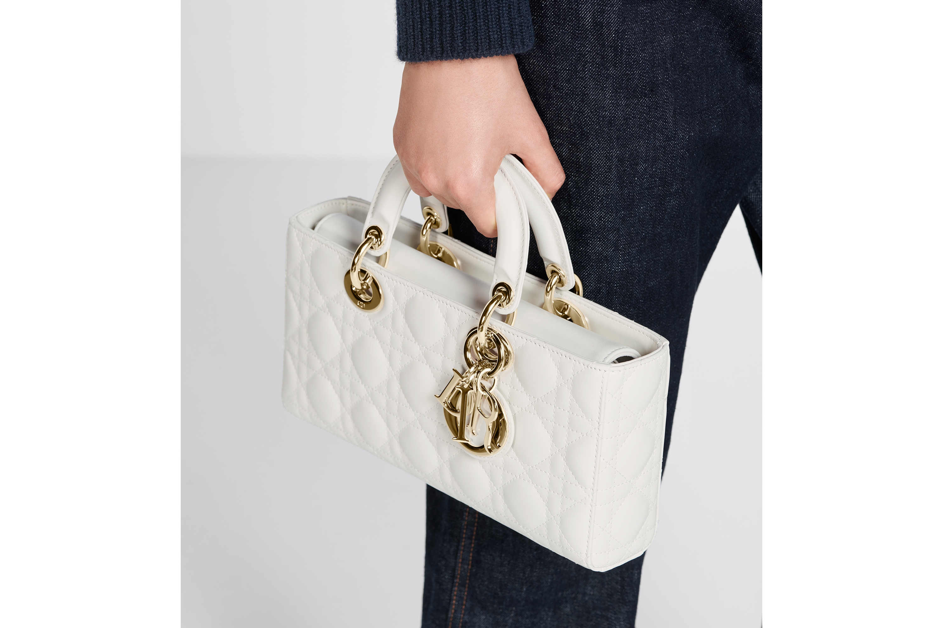 Look Sac Lady D-Joy Medium Cuir d'agneau Cannage couleur latte E14