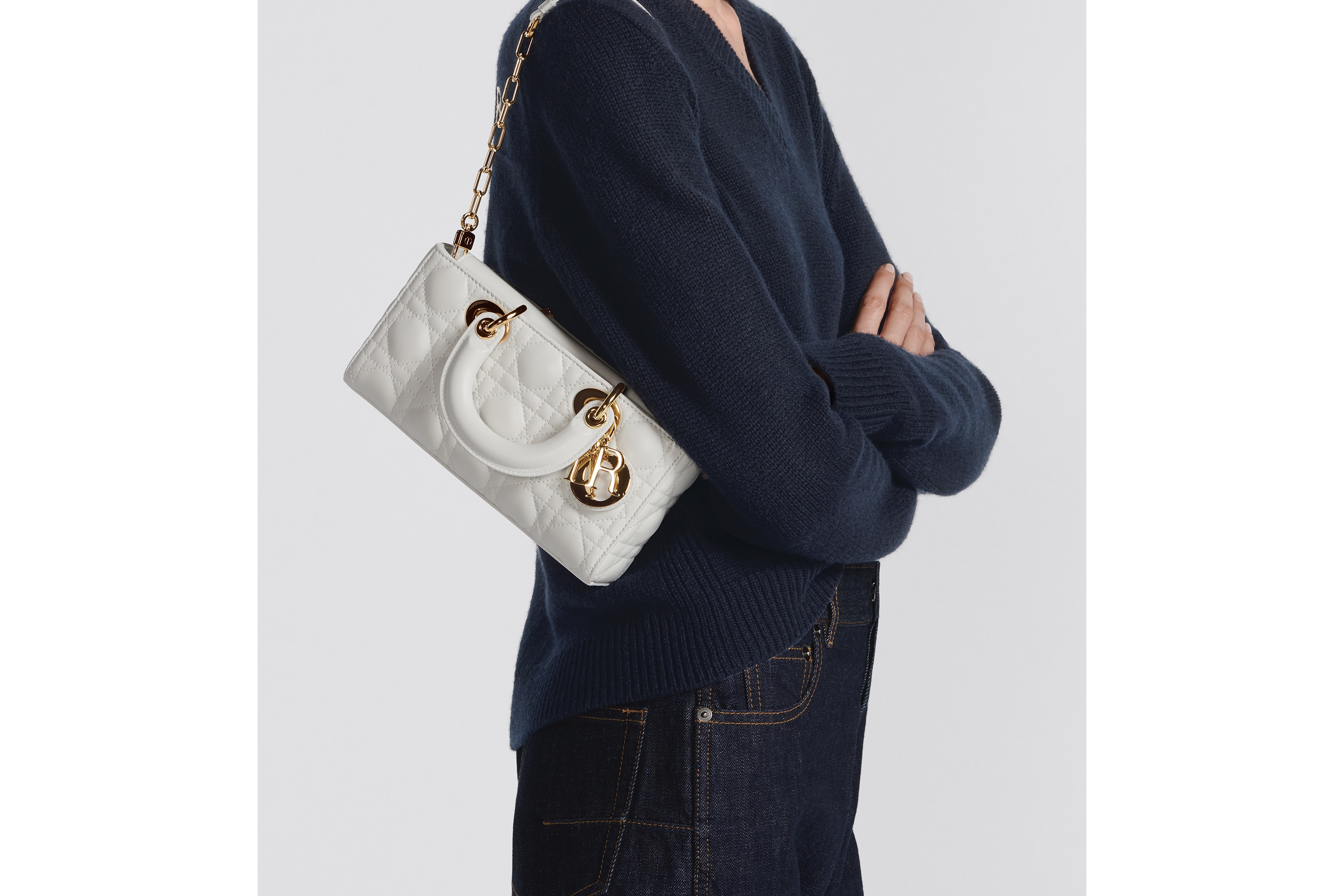 Look Sac Lady D-Joy Small Cuir d'agneau Cannage couleur latte E05