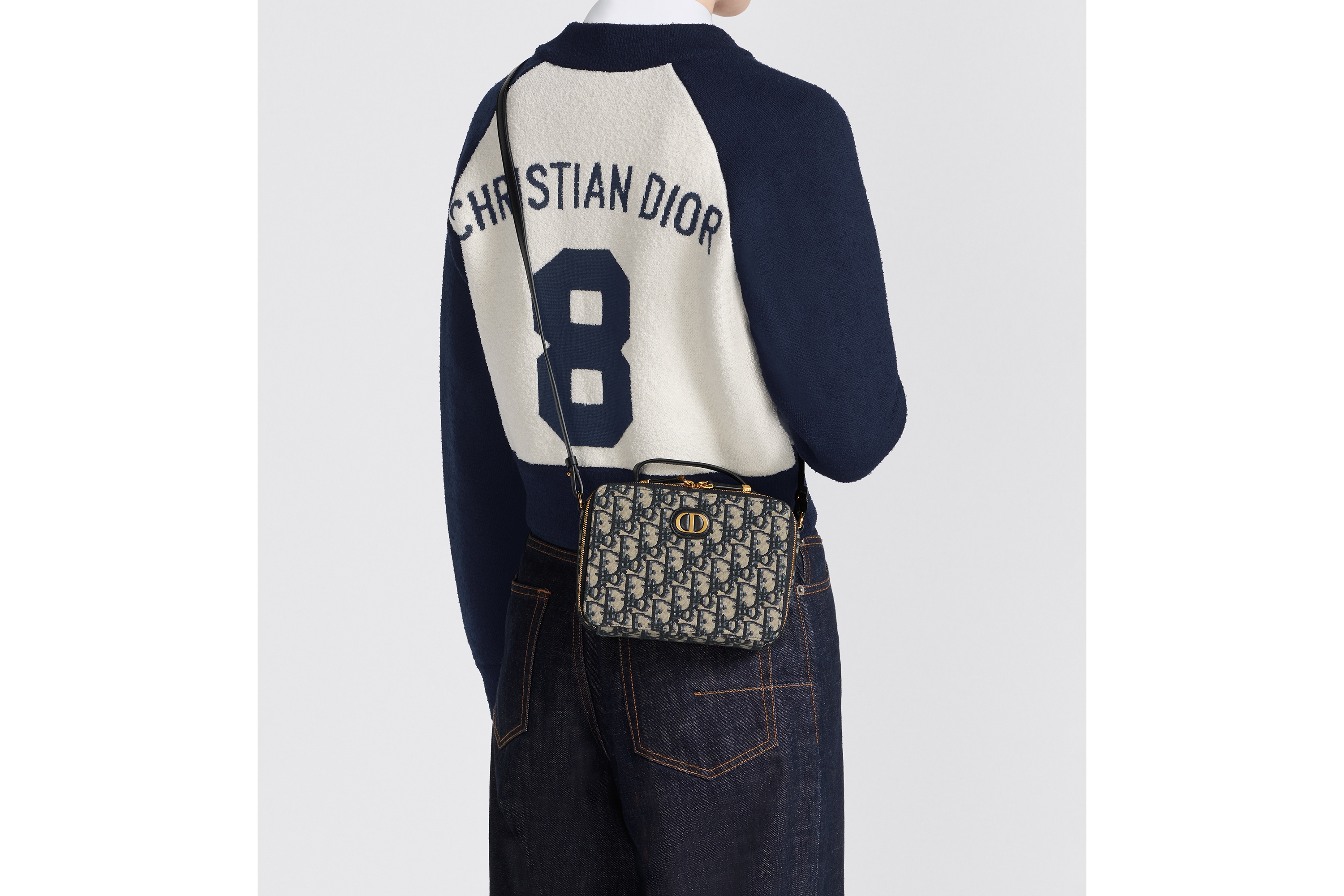 30 Montaigne Box Bag
