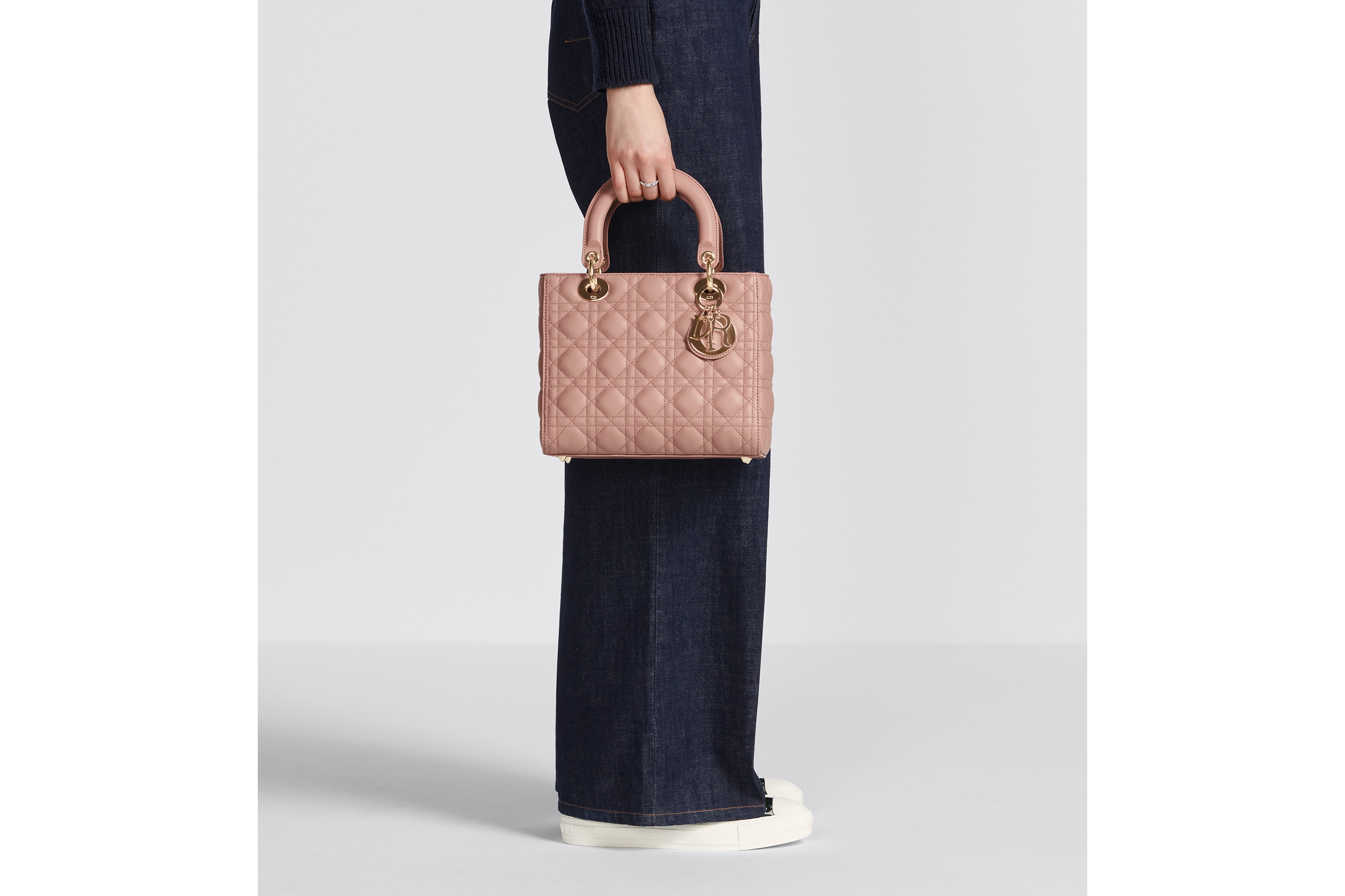 Look Medium Lady Dior Bag Blush Cannage Lambskin E11