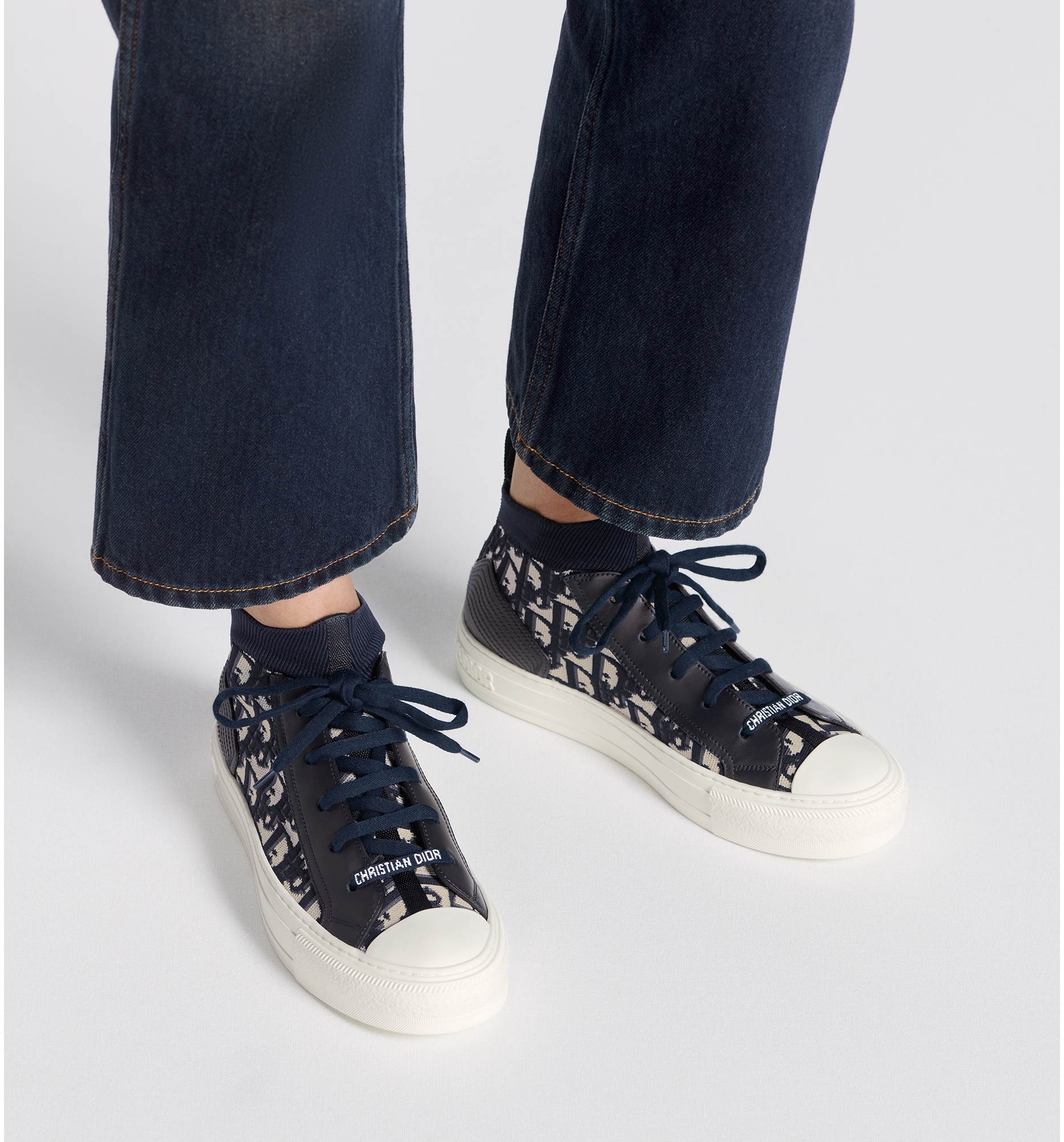 Outfit converse azul isiler marino