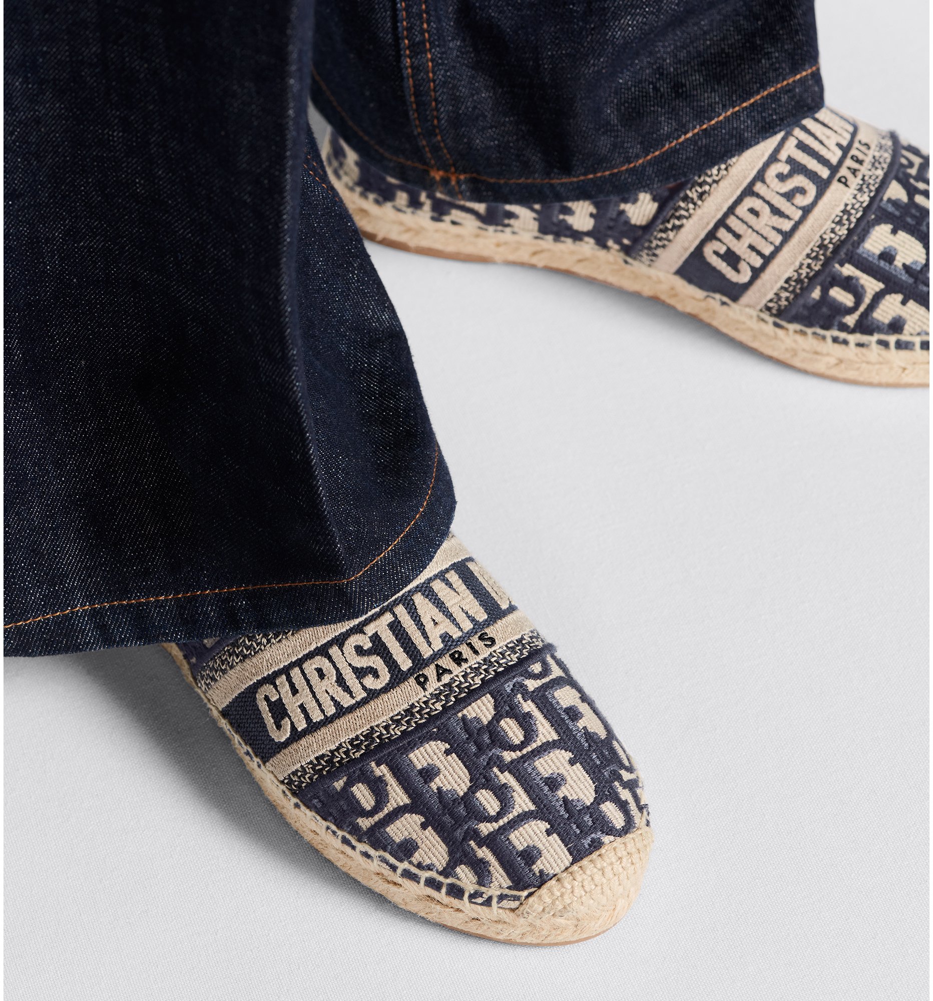 aria_look Dior Granville Espadrille