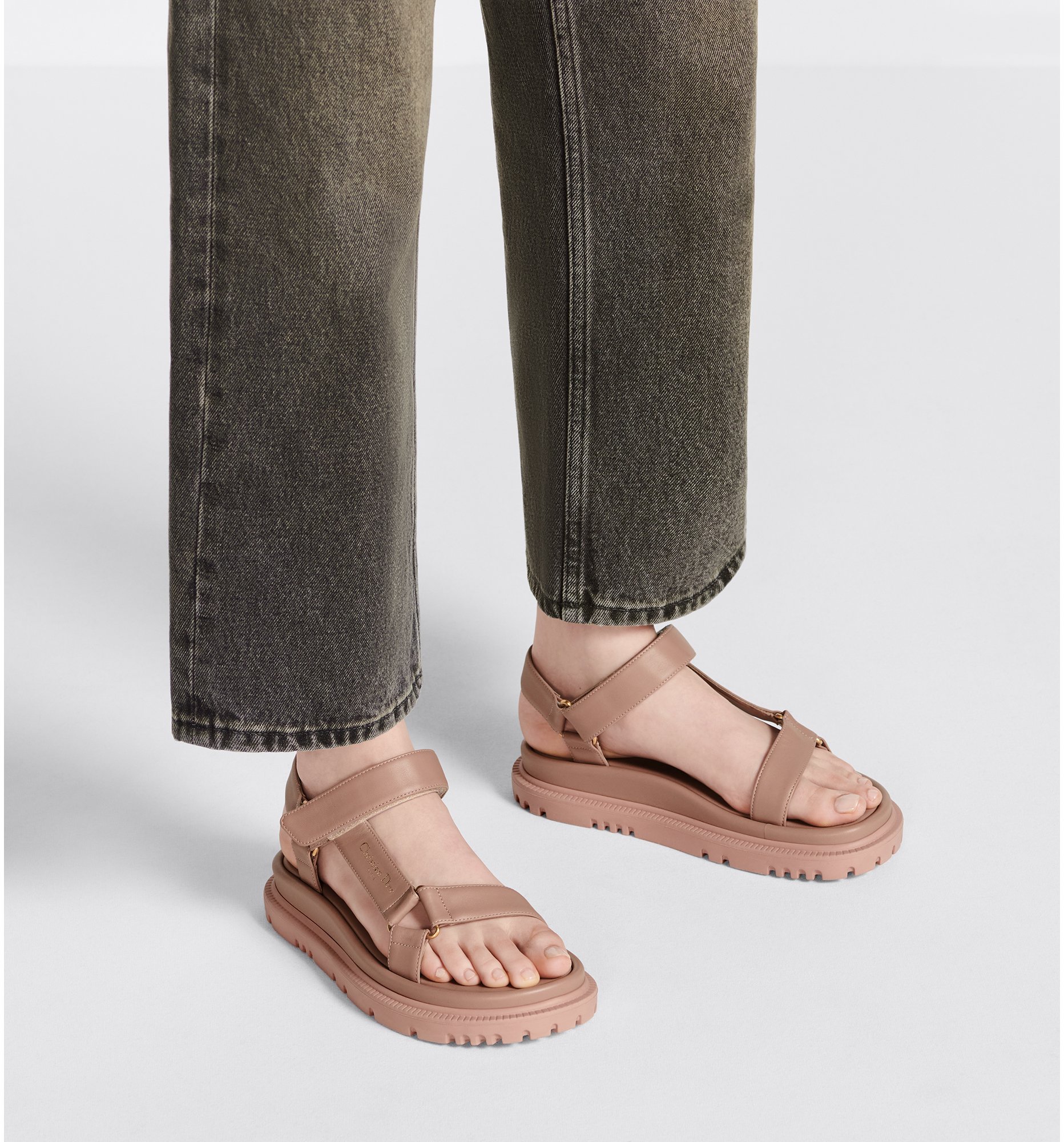 aria_look D-Wave Sandal