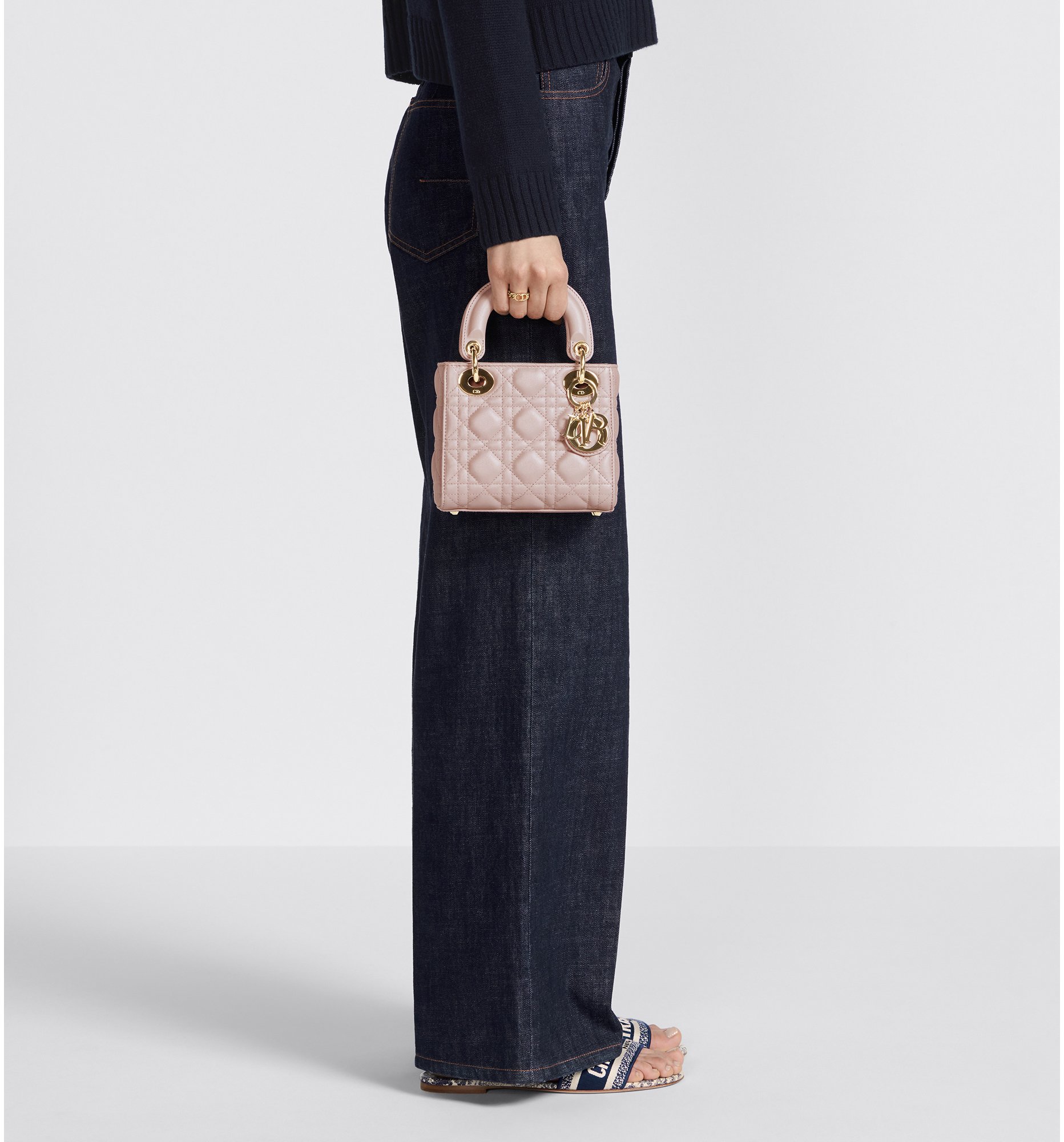 aria_look กระเป๋า Mini Lady Dior