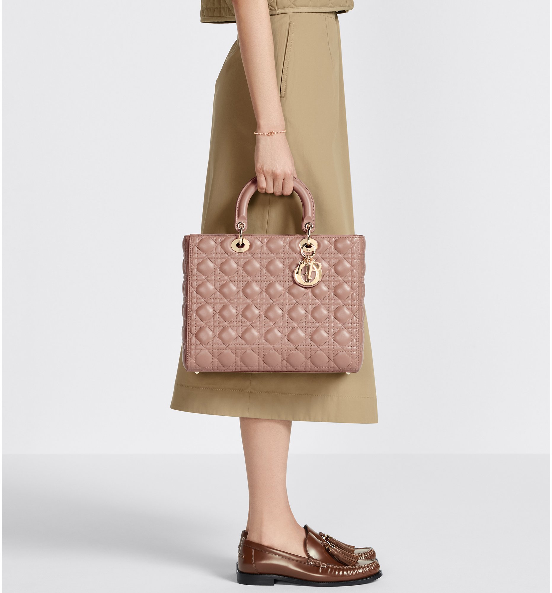 Large lady dior lambskin bag deals