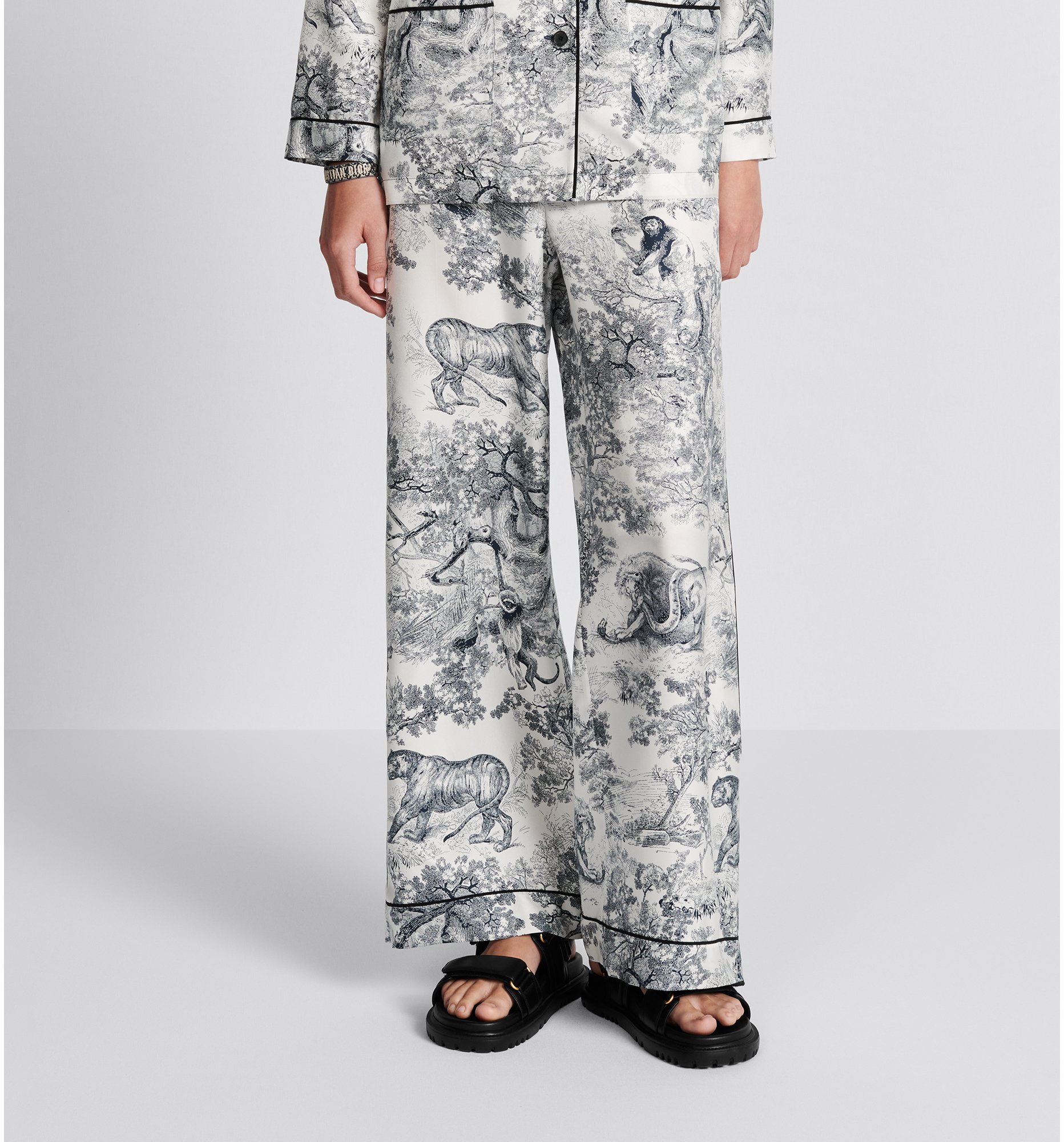Dior Chez Moi Pants White Silk Twill with Navy Blue Toile de Jouy Motif DIOR