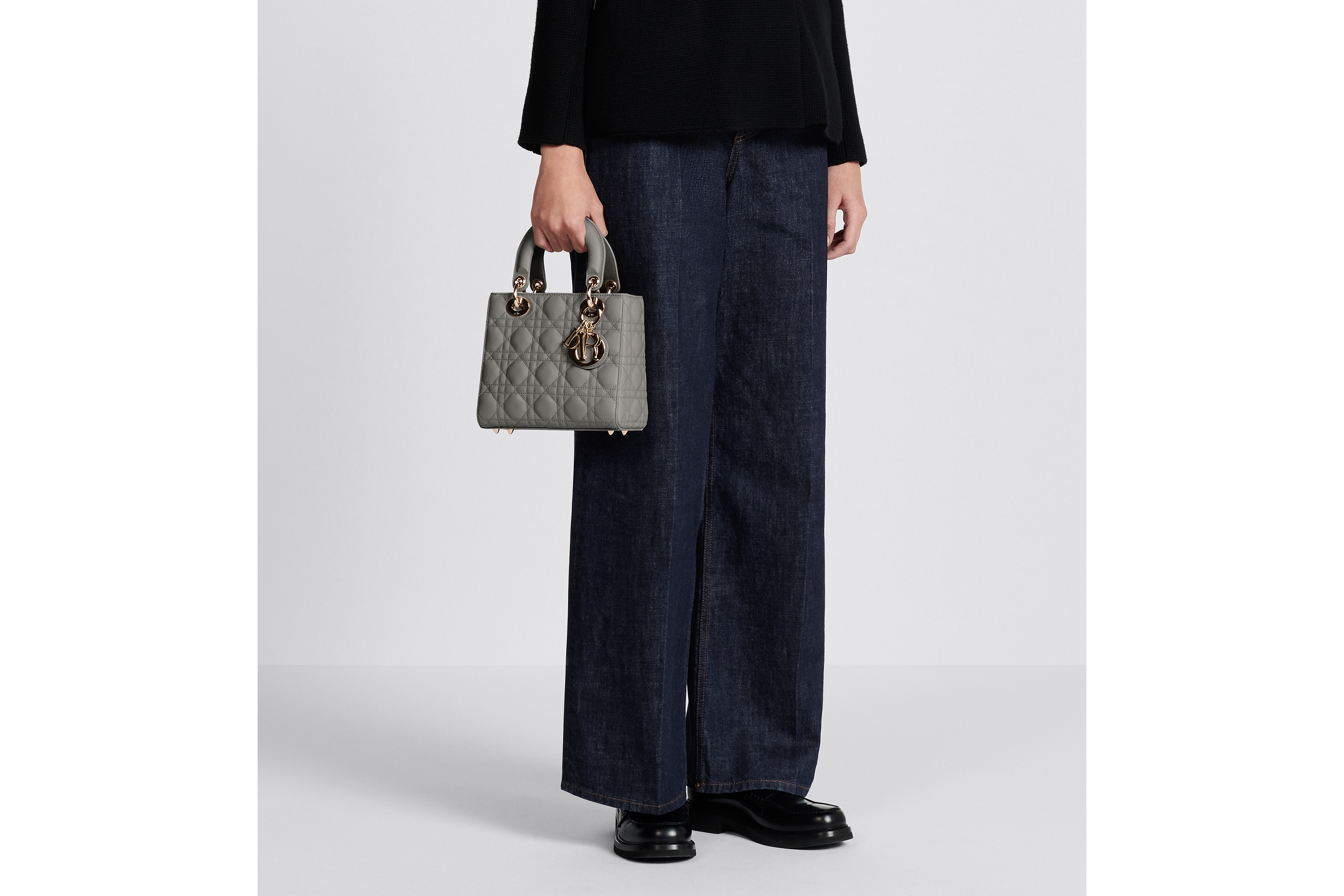 Look Sac Lady Dior My ABCDior Small Cuir d'agneau Cannage gris Stone E15