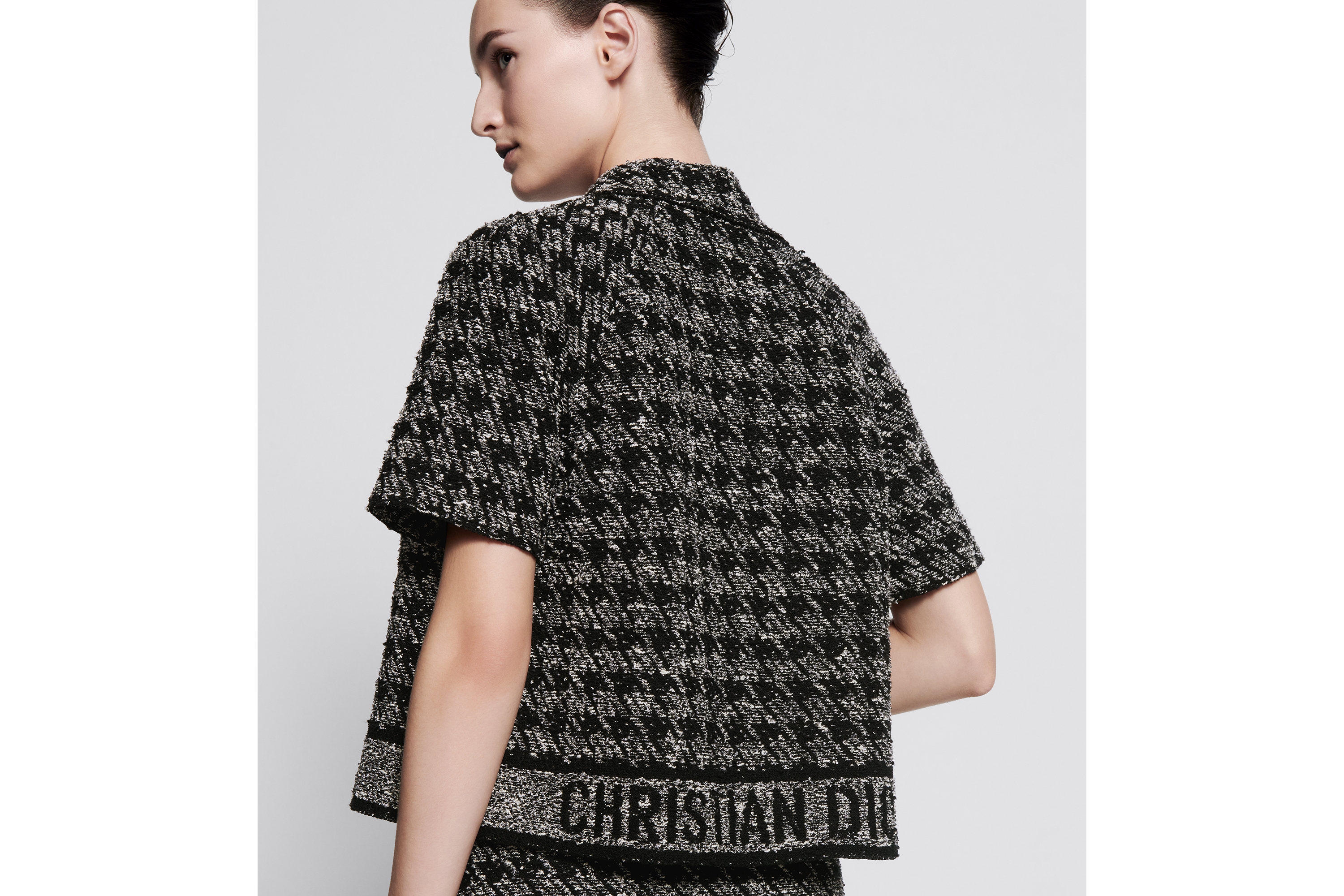 Short-Sleeved Jacket