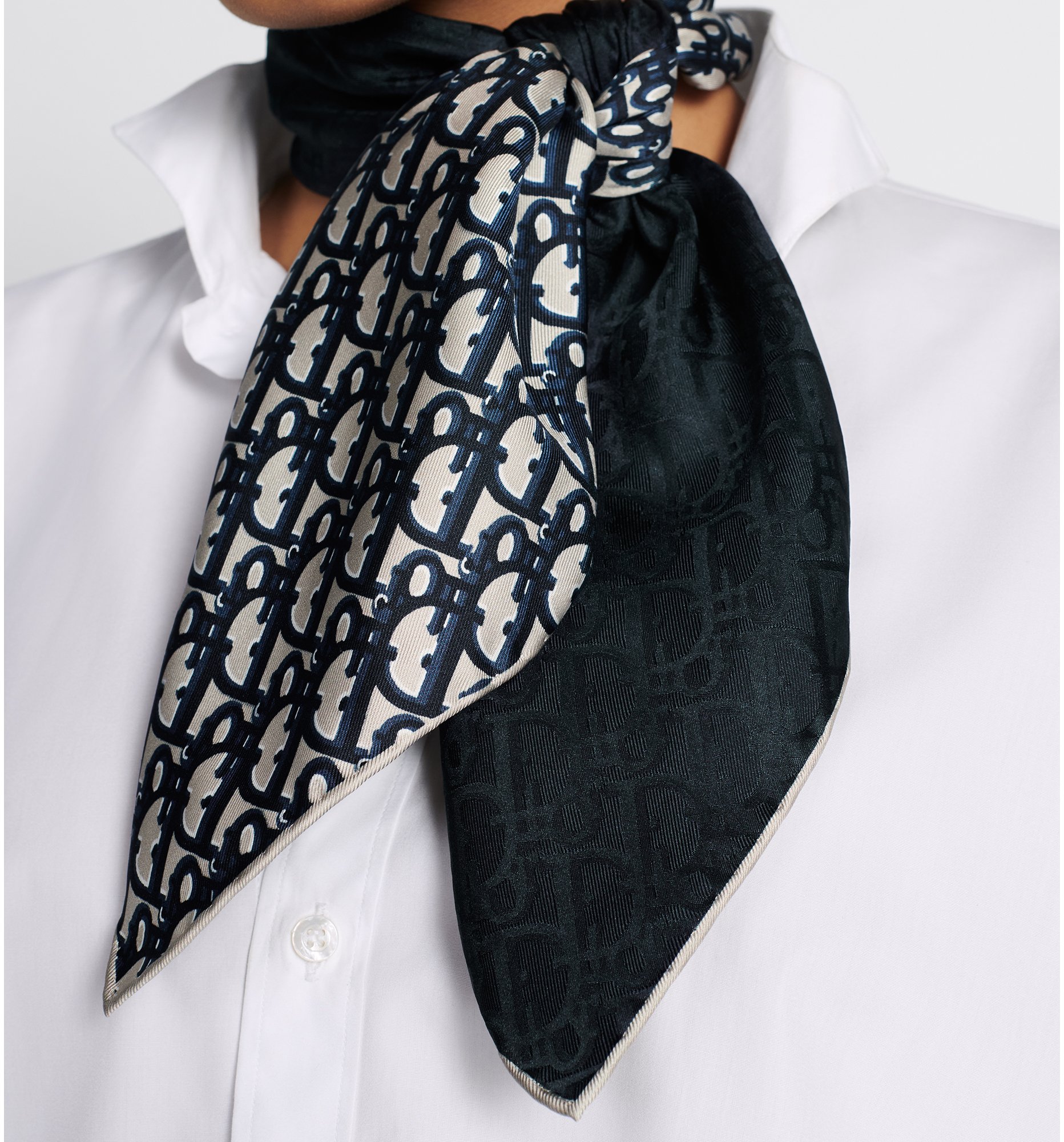 aria_look Dior Oblique 70 Square Scarf