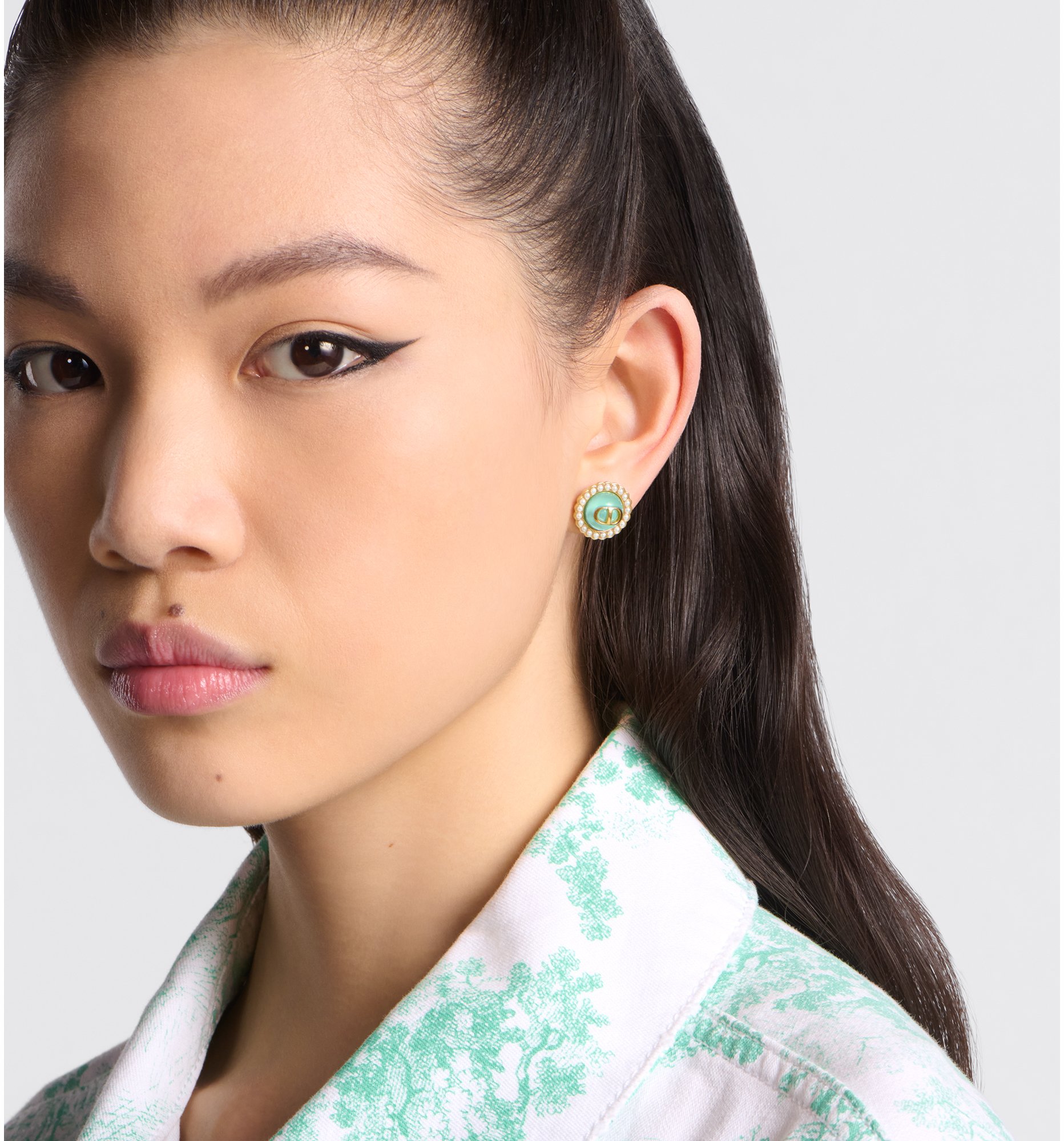 Dior Petit CD Baroque スタッドピアス DIOR | Petit CD Baroque スタッドピアス メタル・レジンパール