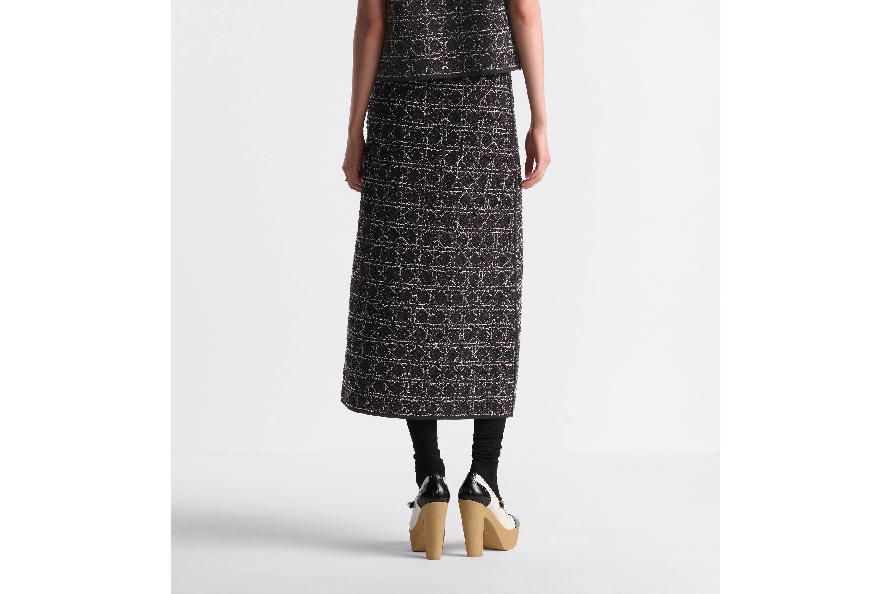 Look Macrocannage Mid-Length Straight Skirt Black and White Technical Cotton and Silk Tweed E16