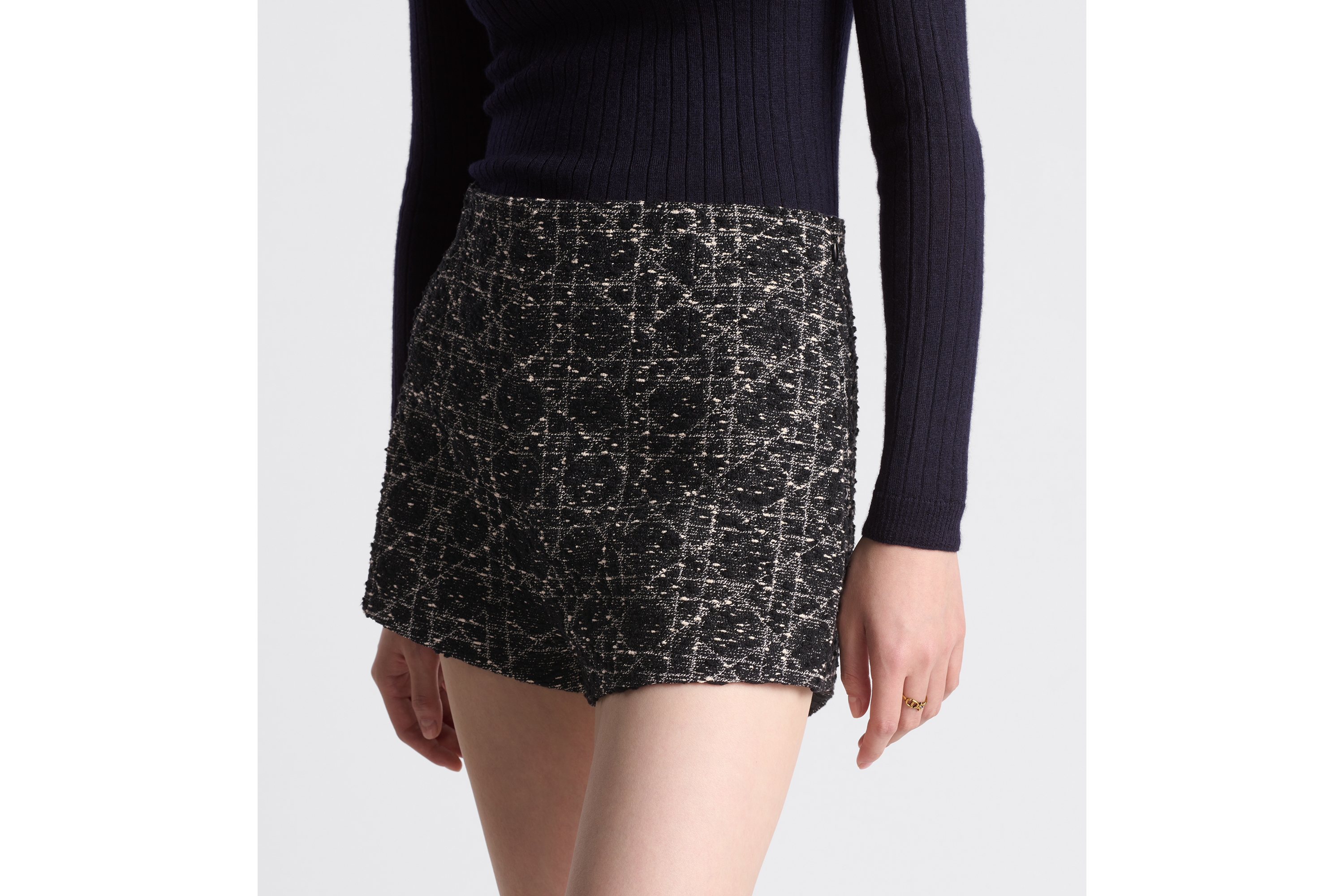 Macrocannage Shorts