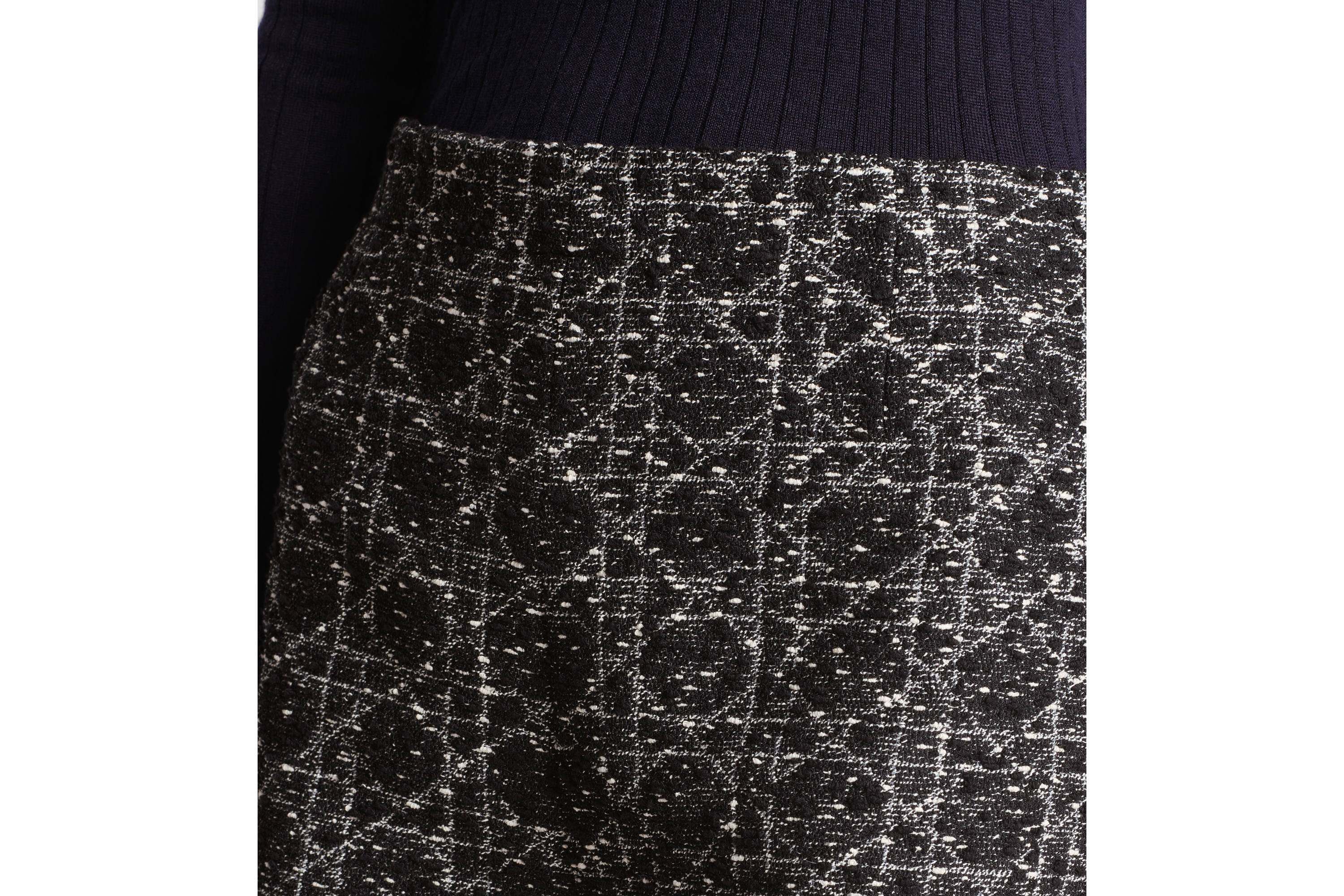 Macrocannage Shorts