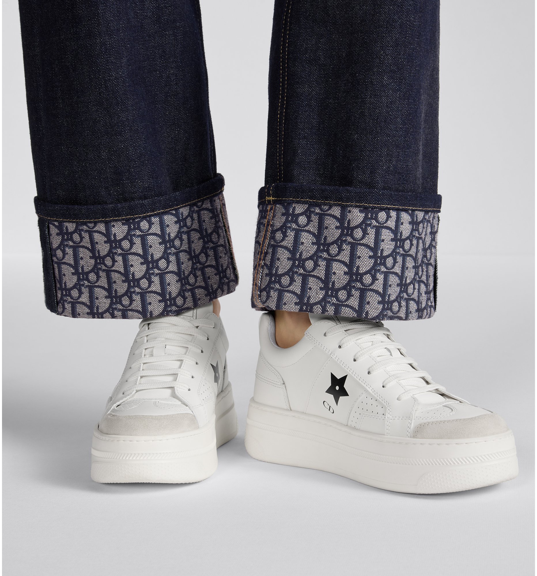 aria_look Dior Star Platform Sneaker