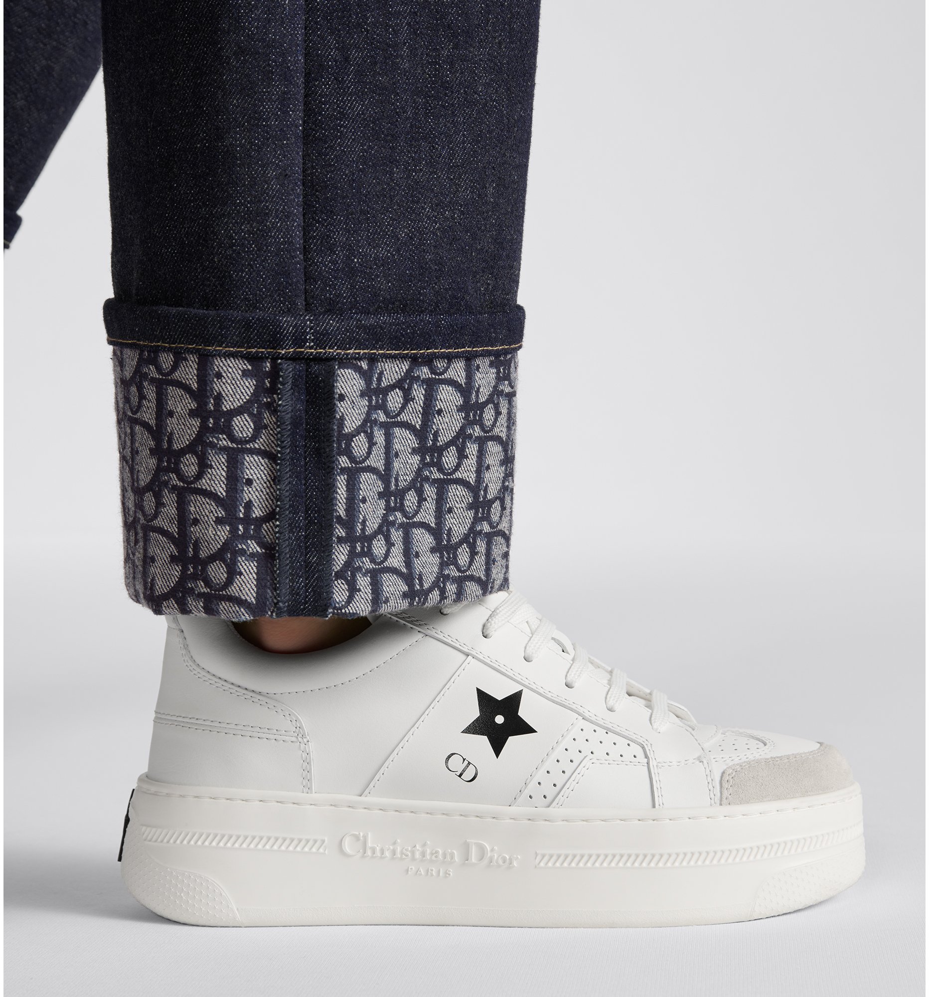 aria_look Dior Star Platform Sneaker