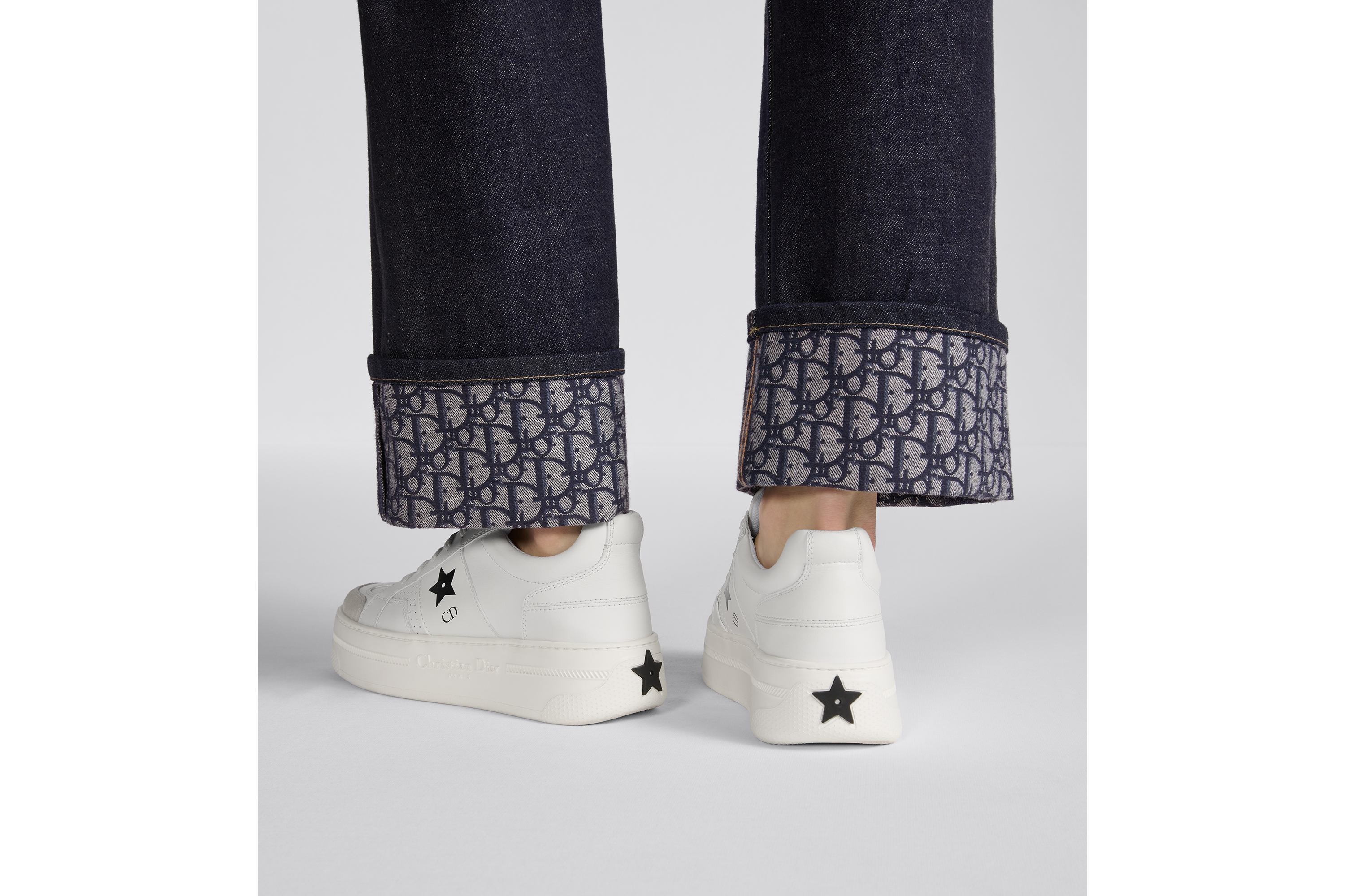 look_image_alt_prefix Dior Star Sneaker mit Plateausohle Kalbsleder und Kalbsveloursleder in Weiß E16