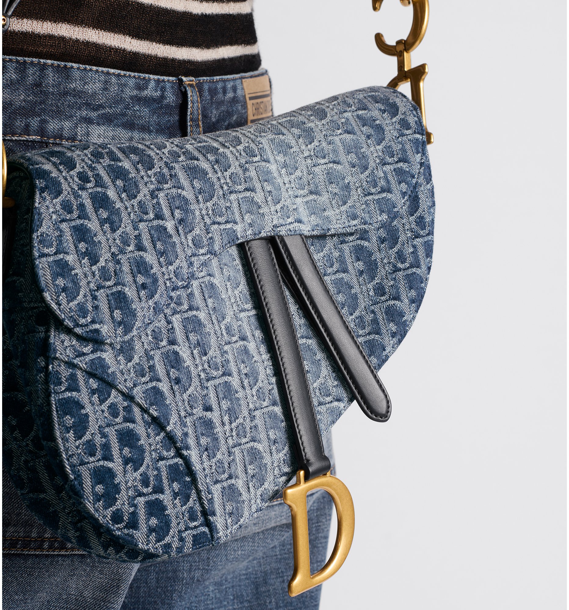 Dior jeans saddle bag on sale