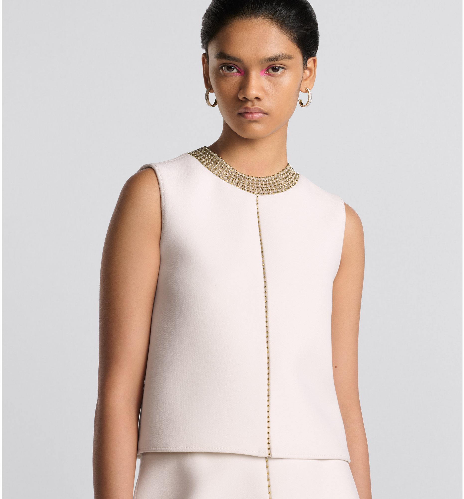 aria_look Embroidered Top Three quarter opened view