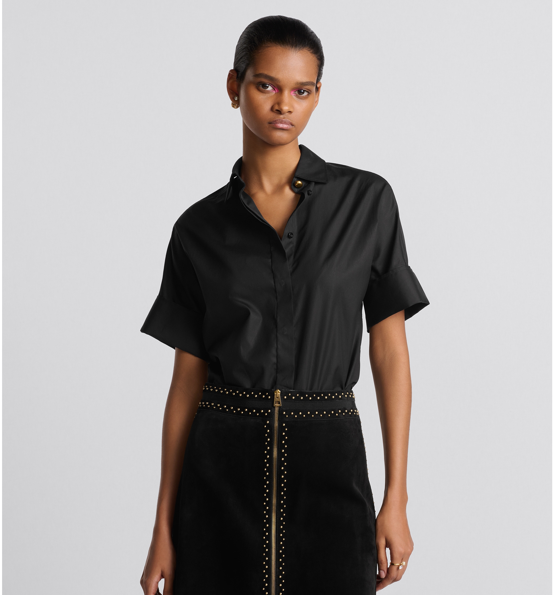 Blusa nera maniche corte 2025