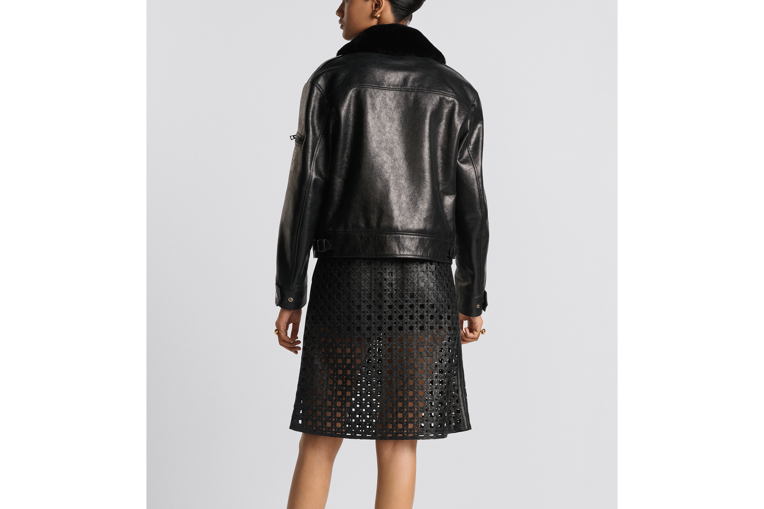 Falda Macrocannage Piel de cordero calada negra E06