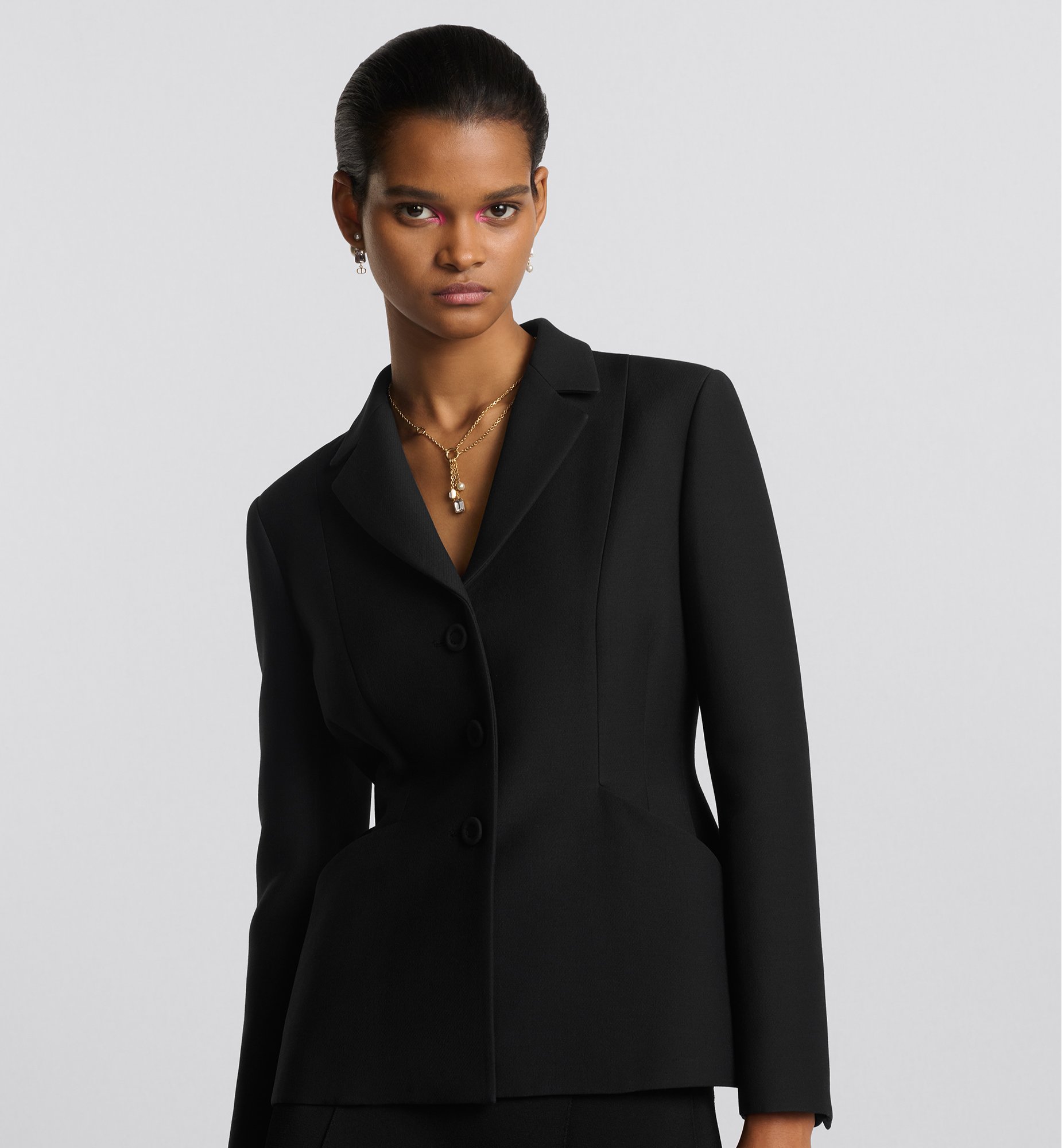30 Montaigne Bar Jacket Black Single-Breasted Wool and Silk 30 Montaigne Bar Jacket Black Single-Breasted Wool and Silk