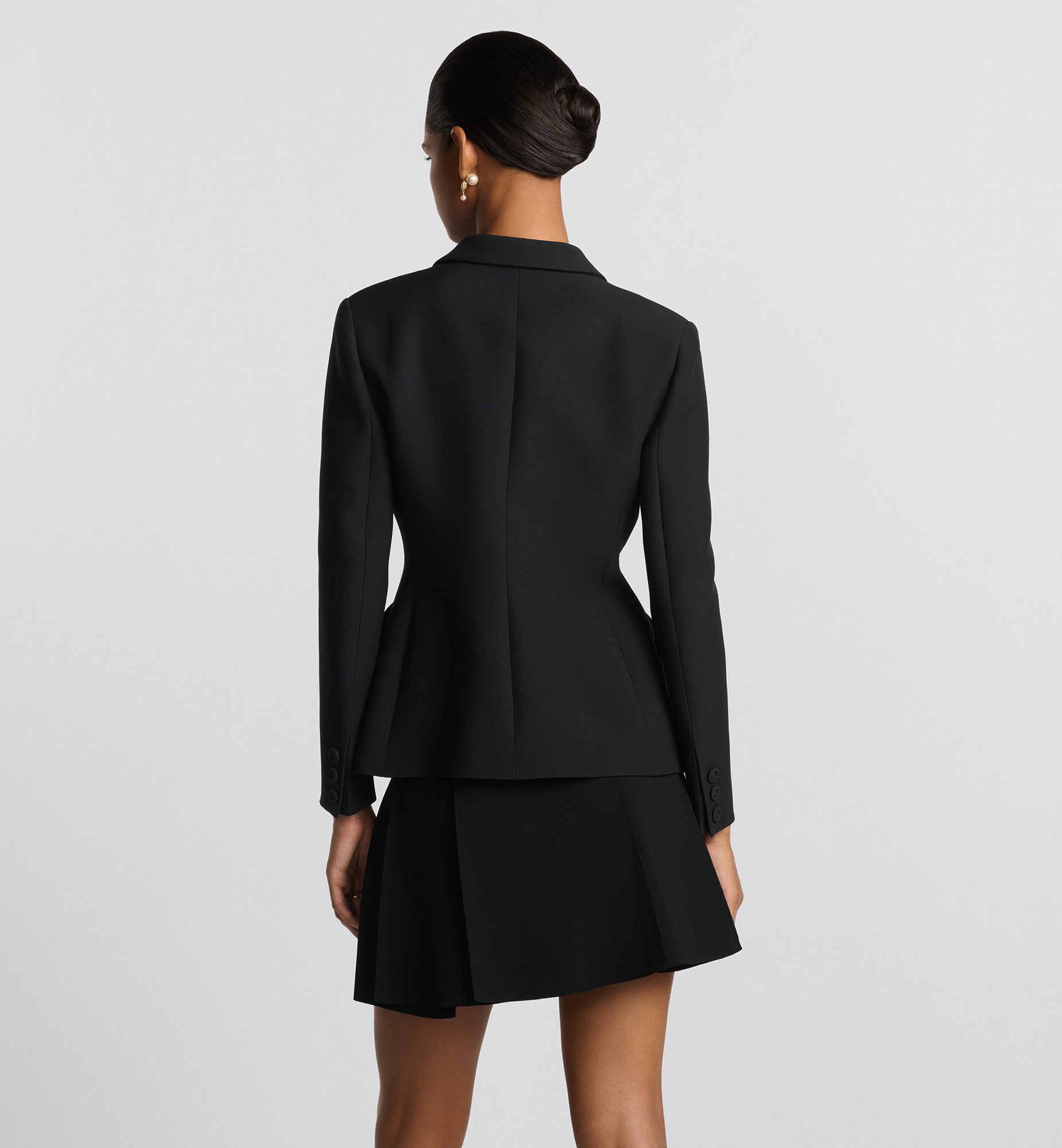 30 Montaigne Bar Jacket Black Single-Breasted Wool and Silk 30 Montaigne Bar Jacket Black Single-Breasted Wool and Silk