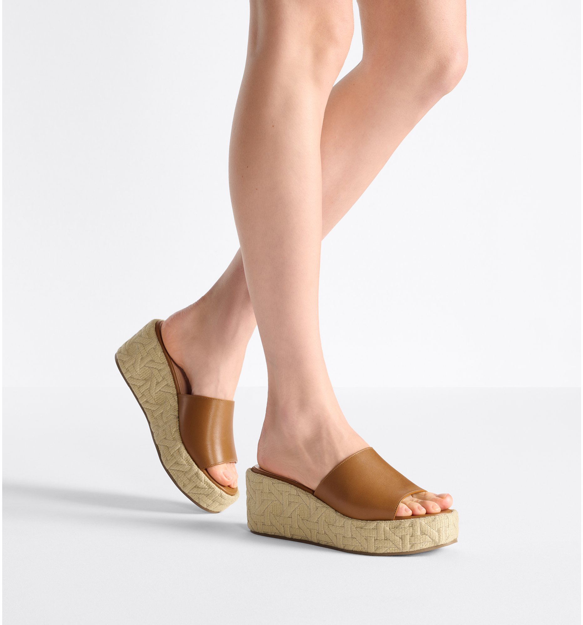 Attitude Dior Wedge Slide