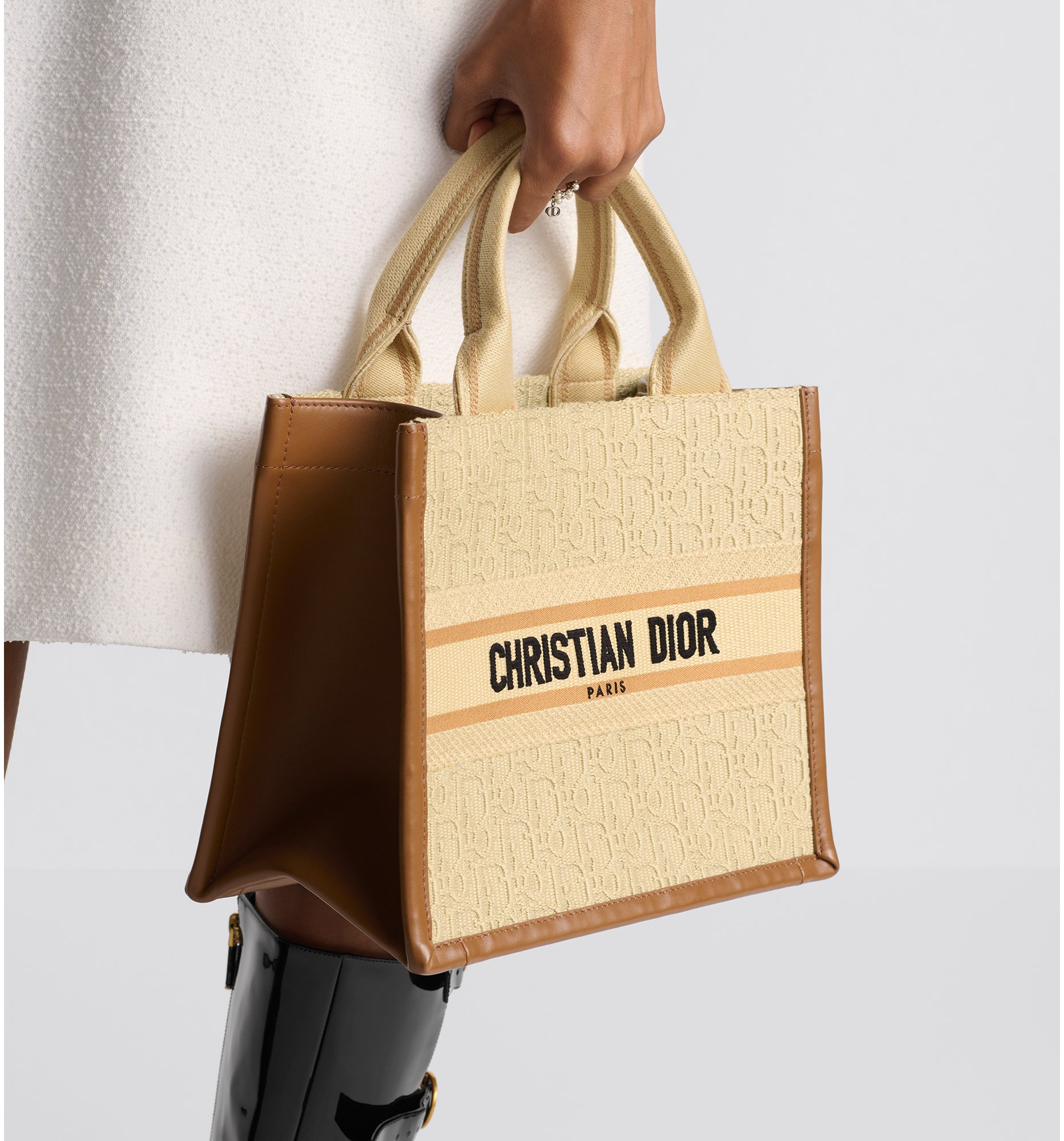 디올 스몰 Dior 북 토트백 M1325CZCC_M918