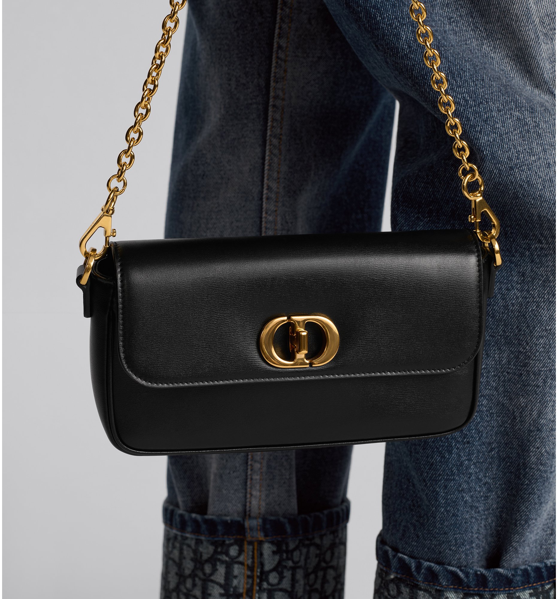 aria_look 30 Montaigne Avenue East-West Double Carry Mini Bag