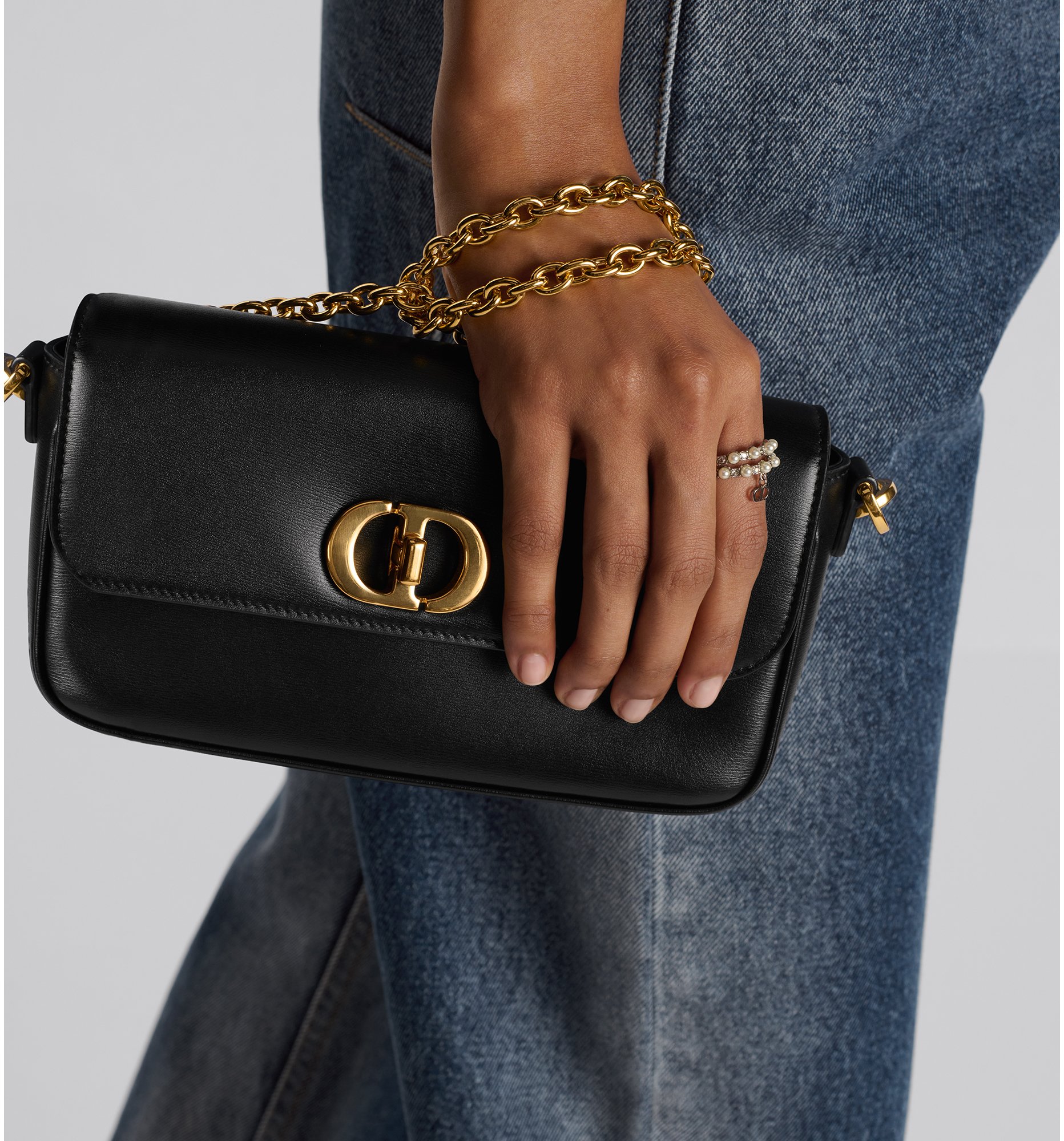 aria_look 30 Montaigne Avenue East-West Double Carry Mini Bag