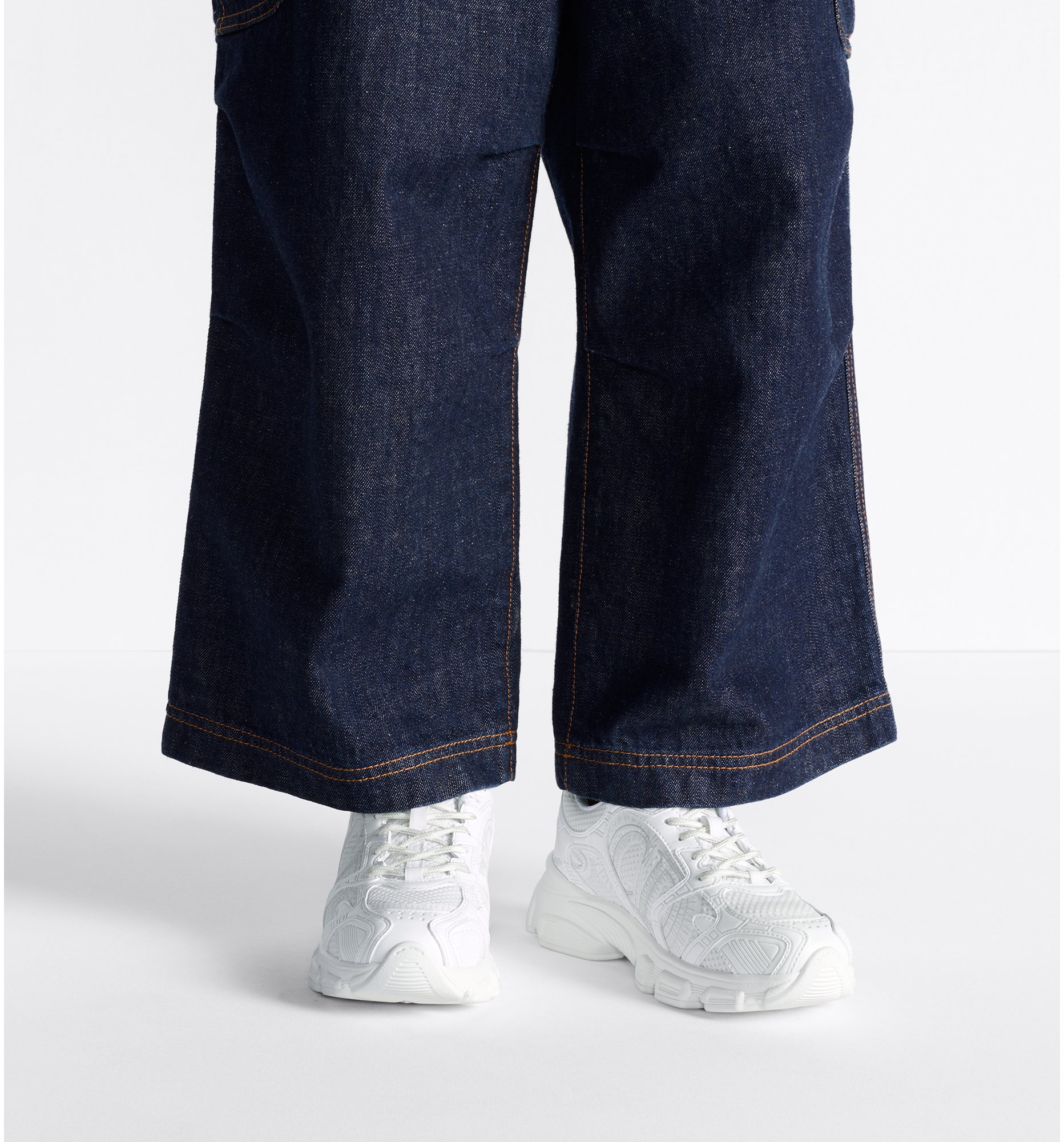 aria_look Dior Chrono Sneaker