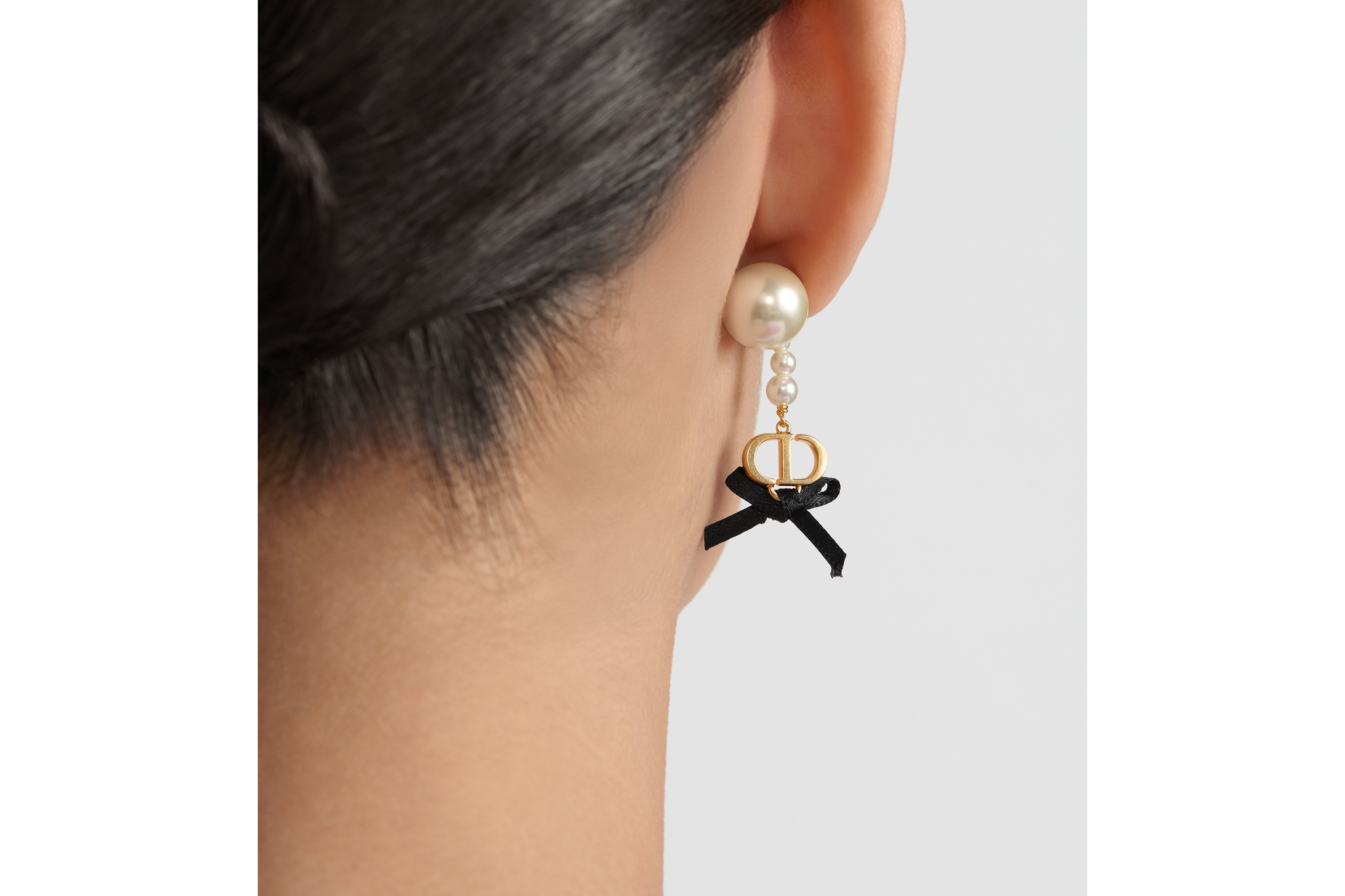 Boucles D'oreilles Pendantes Gouttes - Résine Noire Et Métal Doré, Neuves Avec étiquettes