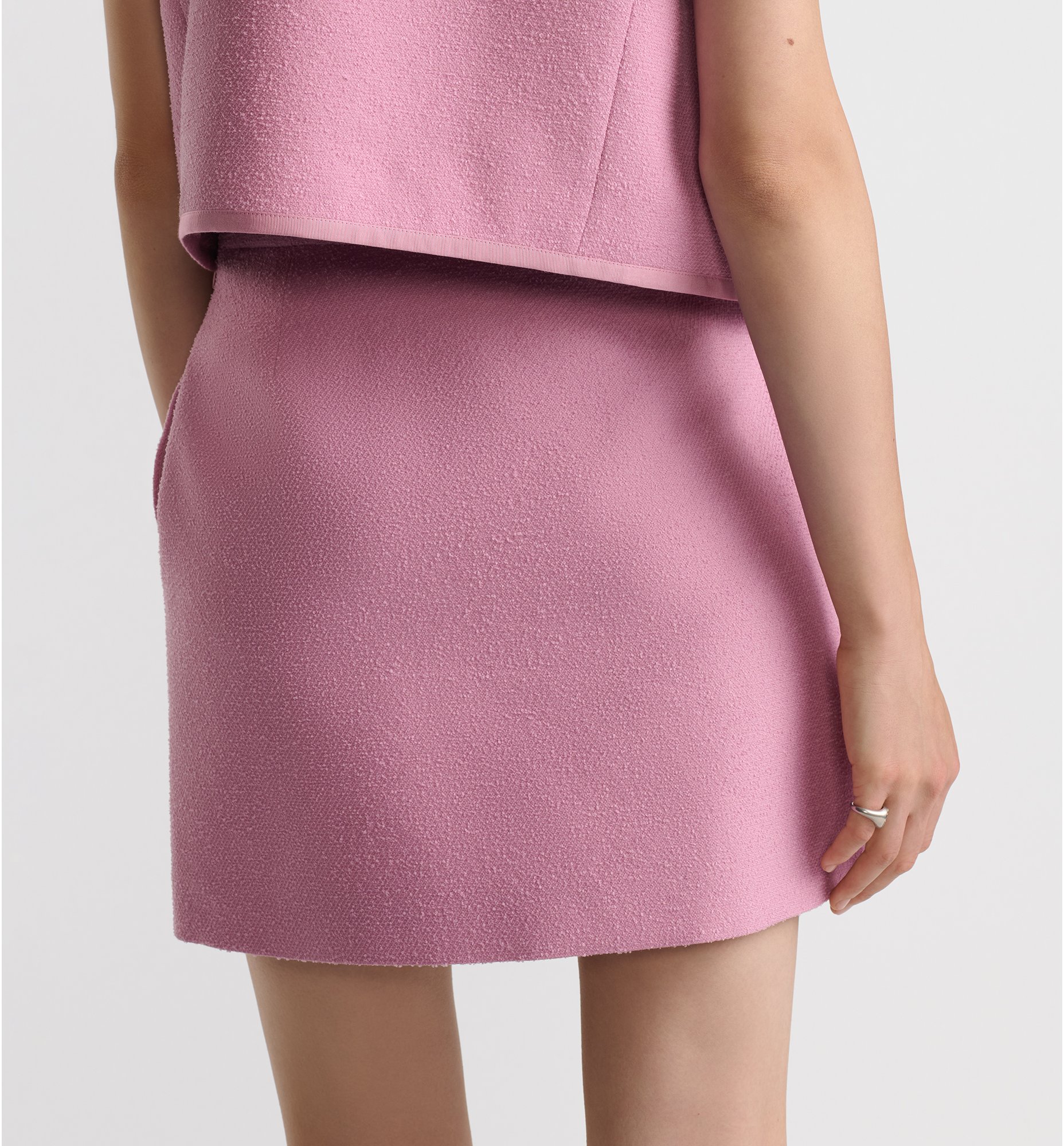 aria_look Miniskirt Worn view