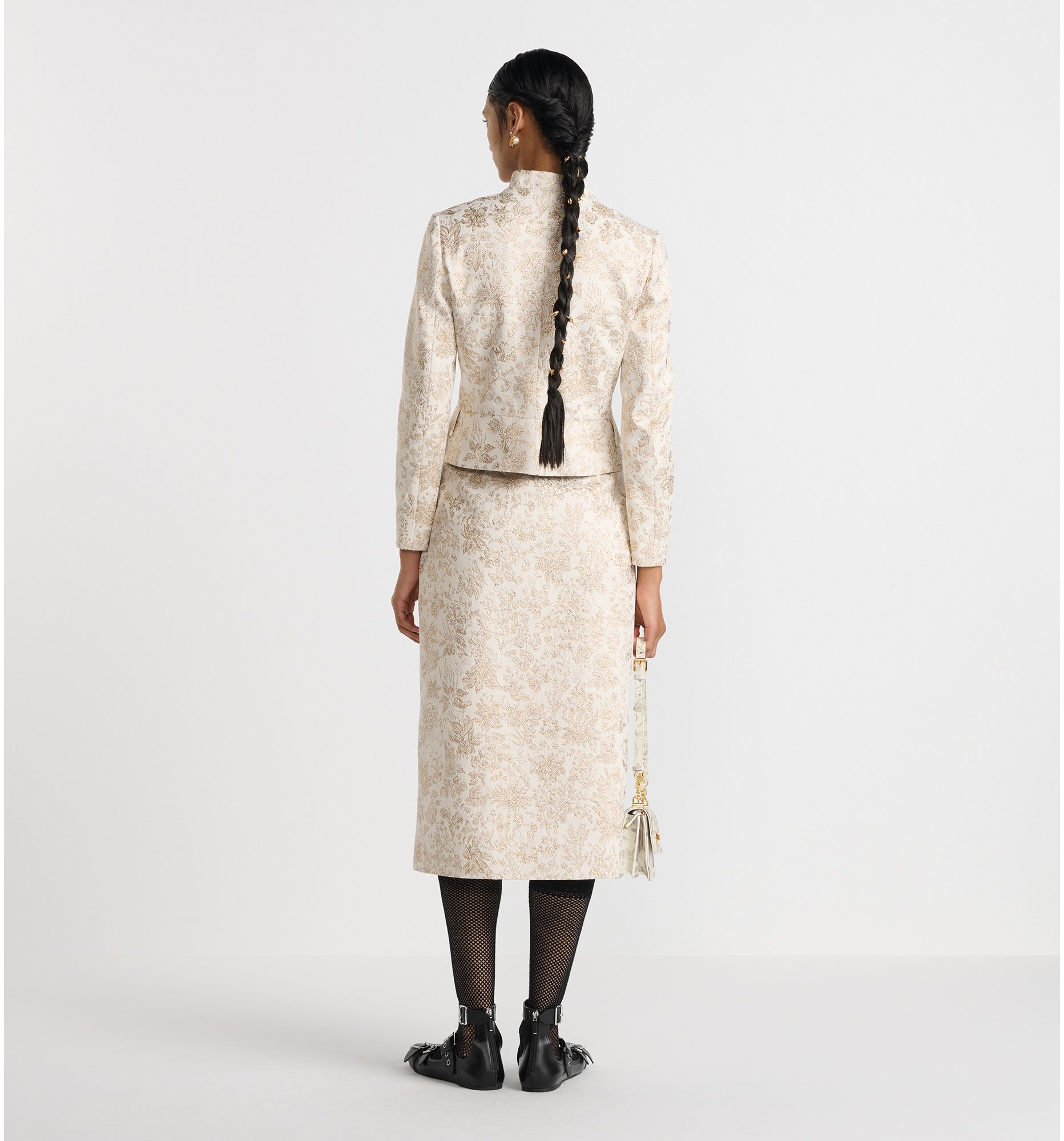 aria_look Mid-Length Straight-Cut Skirt Three quarter closed view