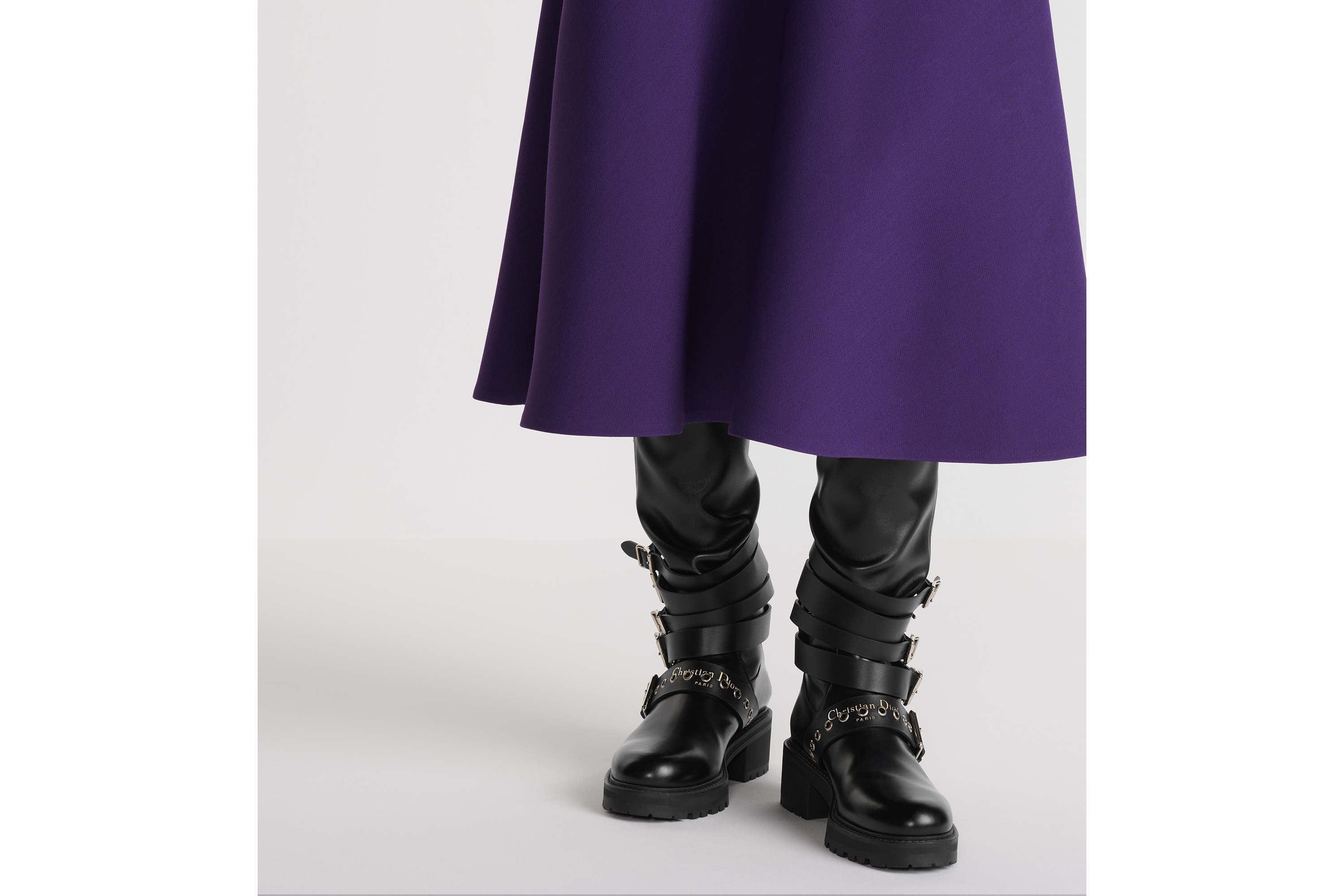 Jupe Alexander McQueen En Laine Noire - Mi-longue/courte, évasée, Avec Zip Doré - Taille IT40/US4 - Occasion Excellente