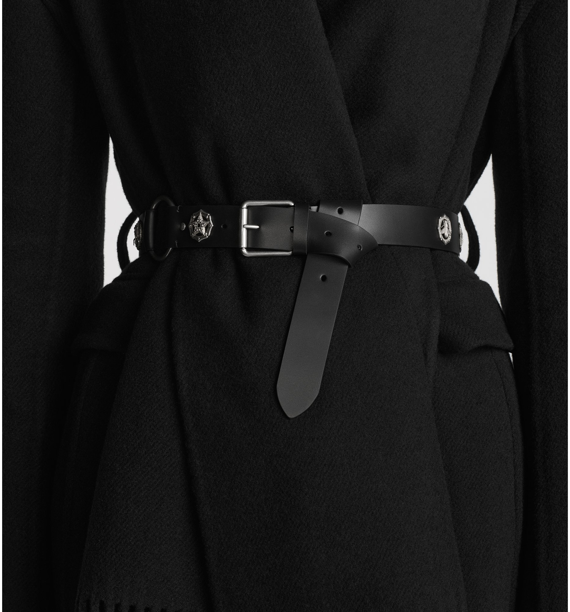 aria_look Dior Symbol Belt Worn view