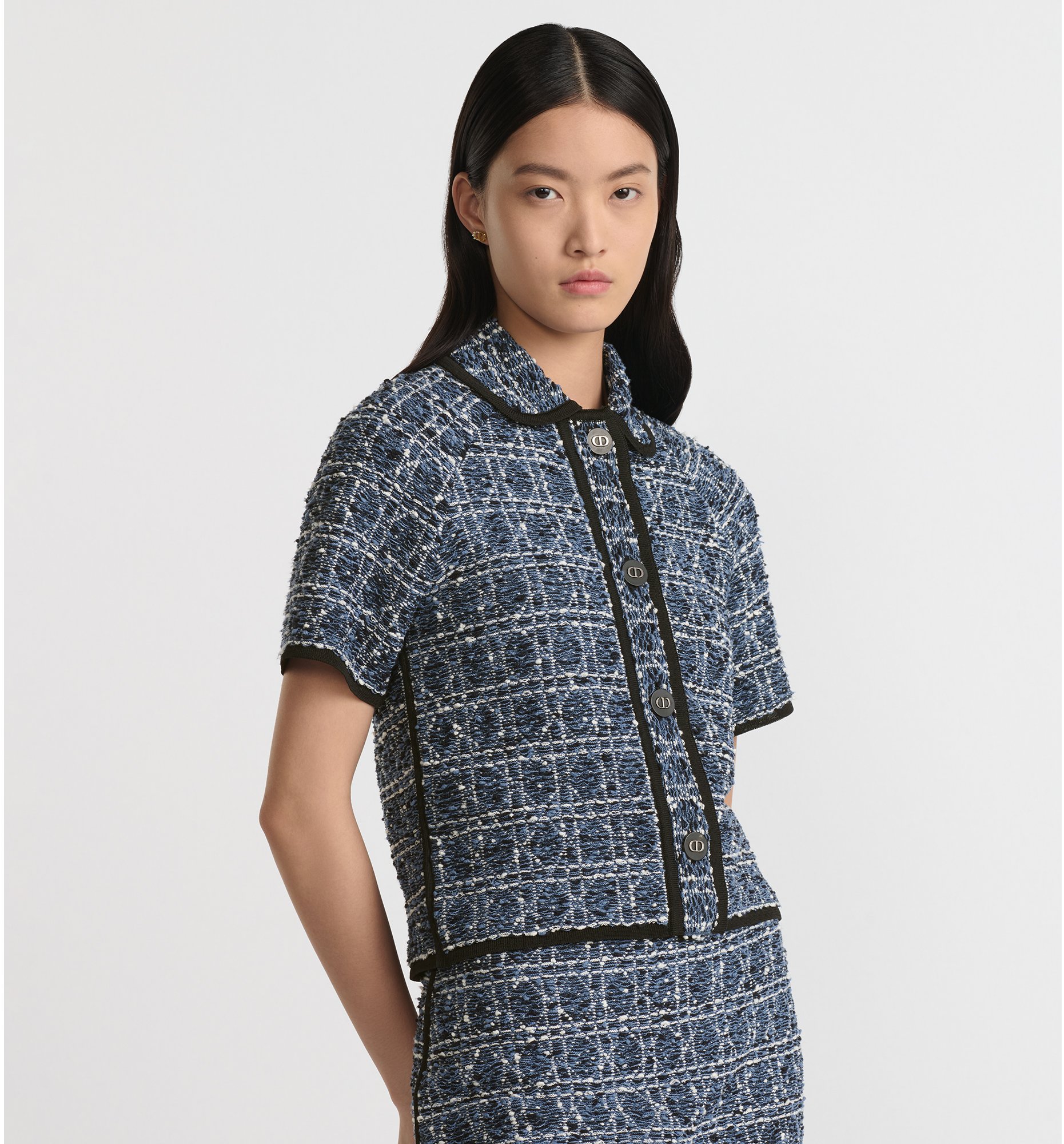 aria_look Short-Sleeved Cannage Jacket Three quarter opened view
