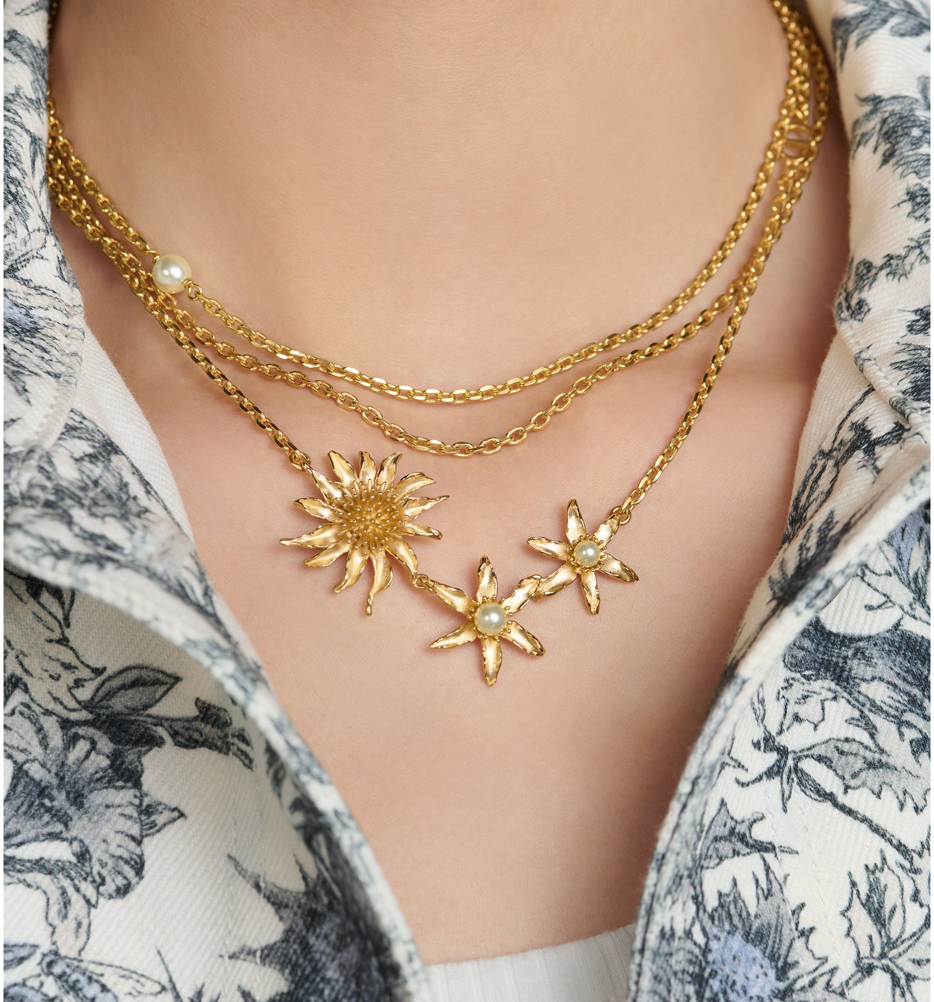 Dior sun necklace sales